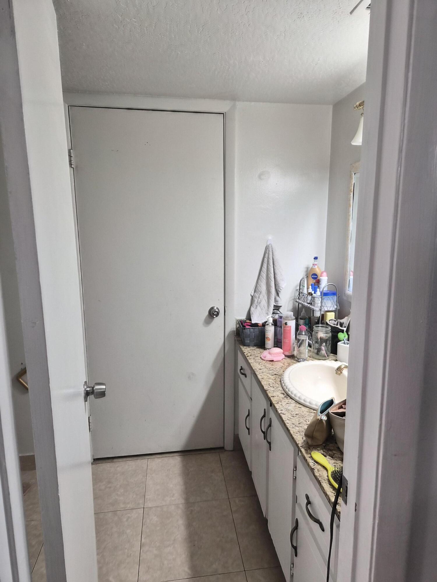 ISLE OF SANDALFOOT CONDO 4 - Residential