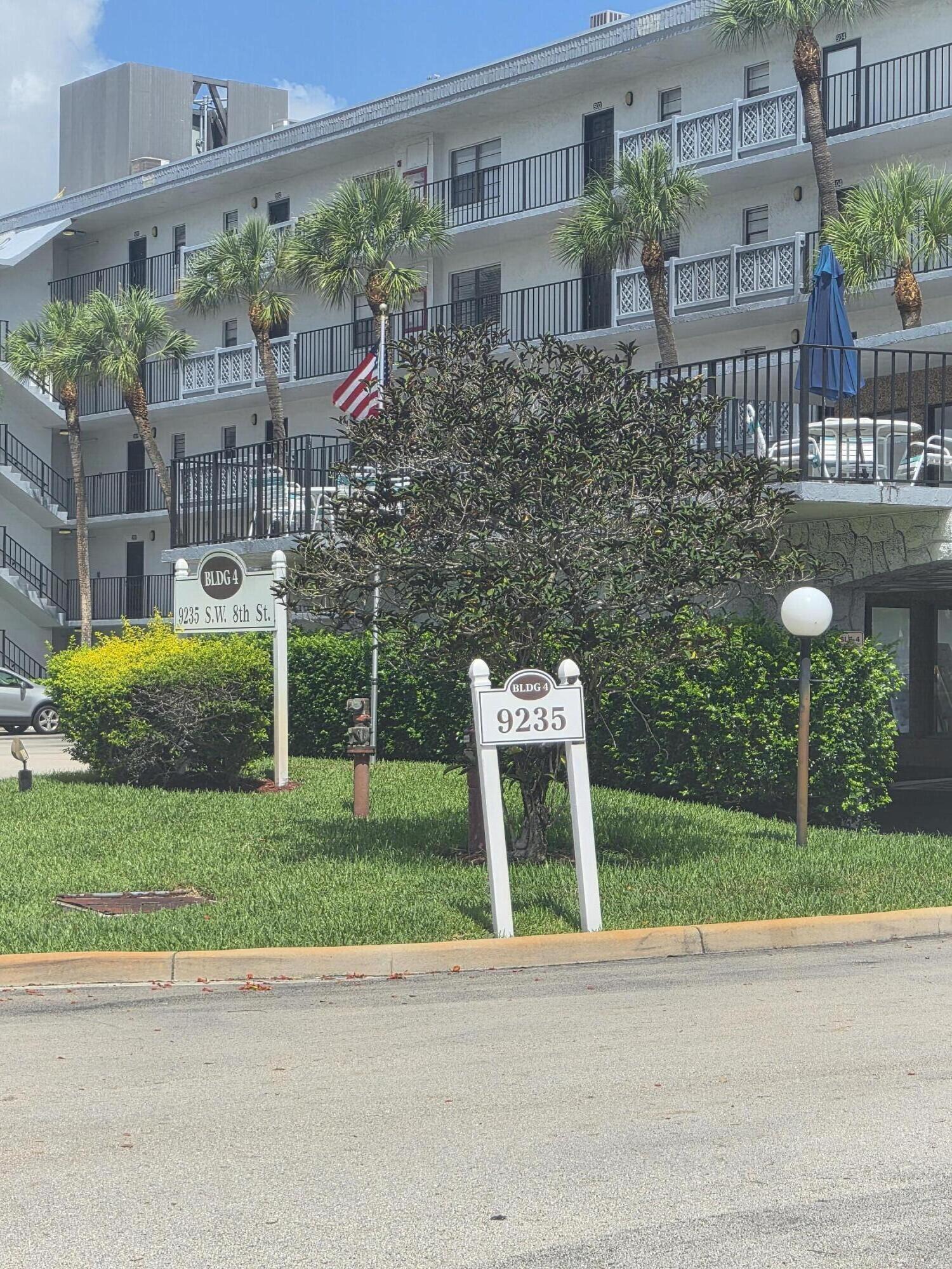ISLE OF SANDALFOOT CONDO 4 - Residential
