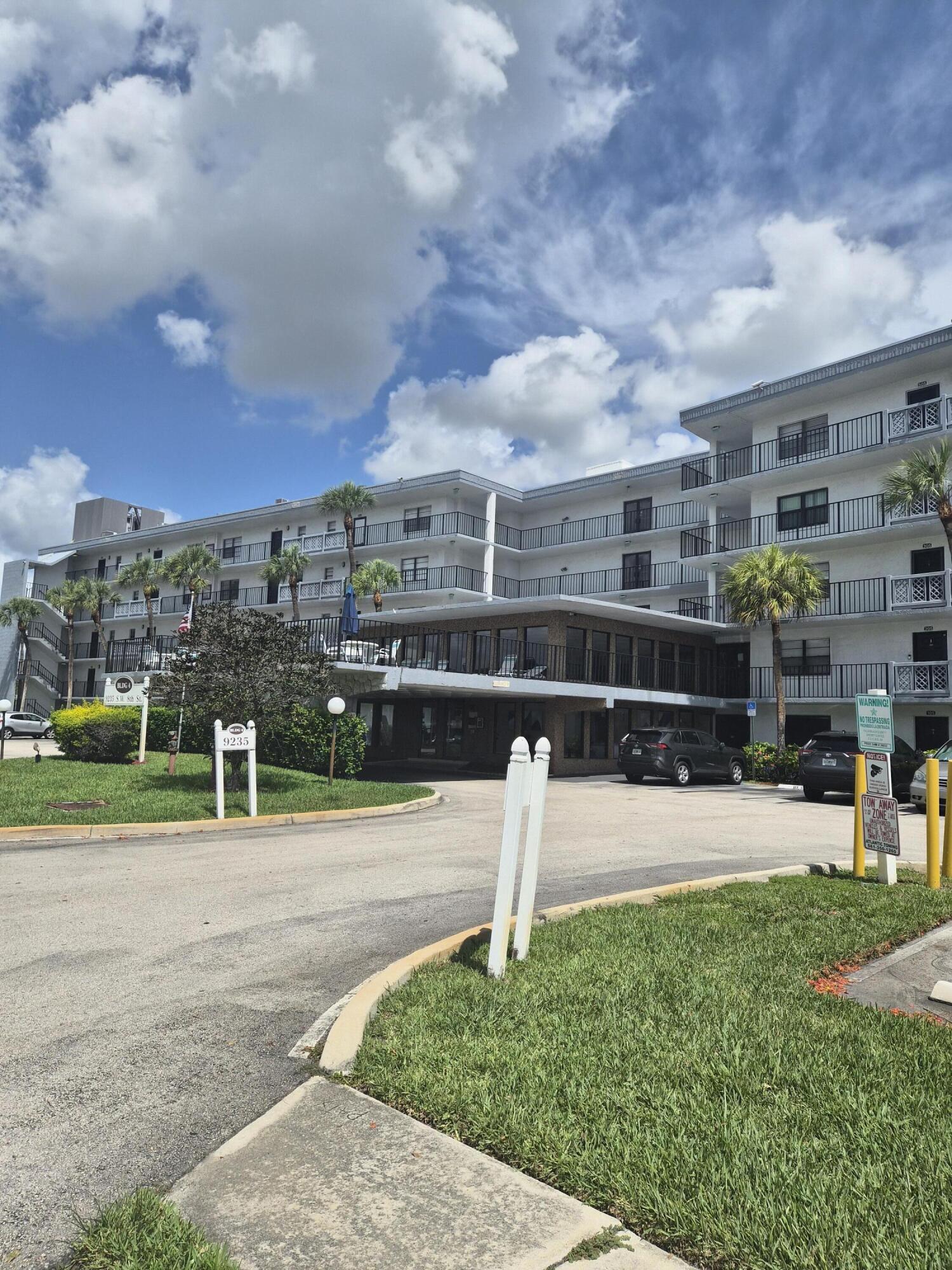 ISLE OF SANDALFOOT CONDO 4 - Residential