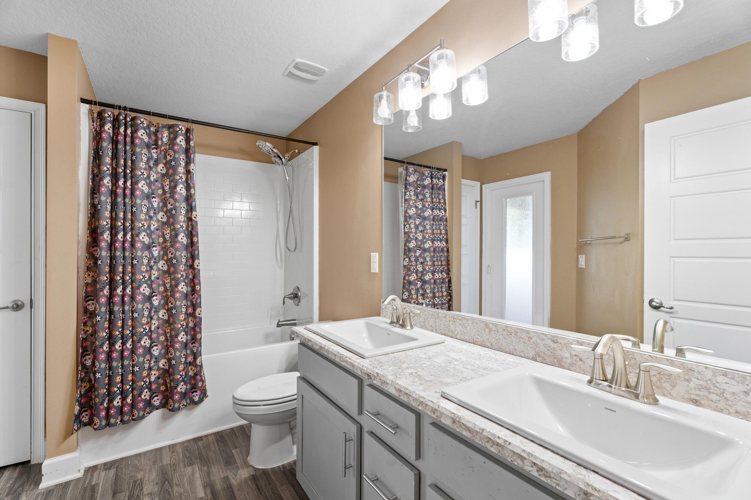 PORT ST LUCIE SECTION 46 1ST REPLAT - Residential