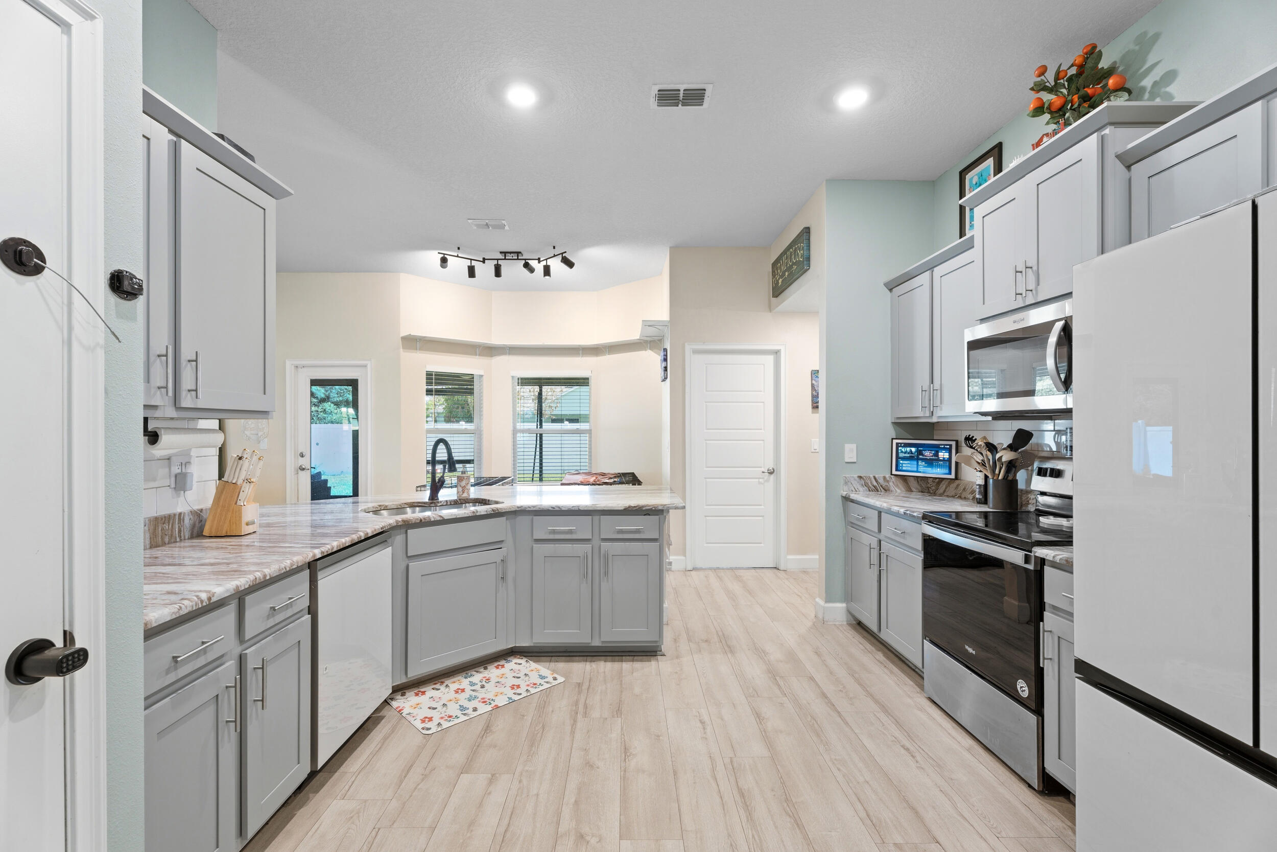 PORT ST LUCIE SECTION 46 1ST REPLAT - Residential