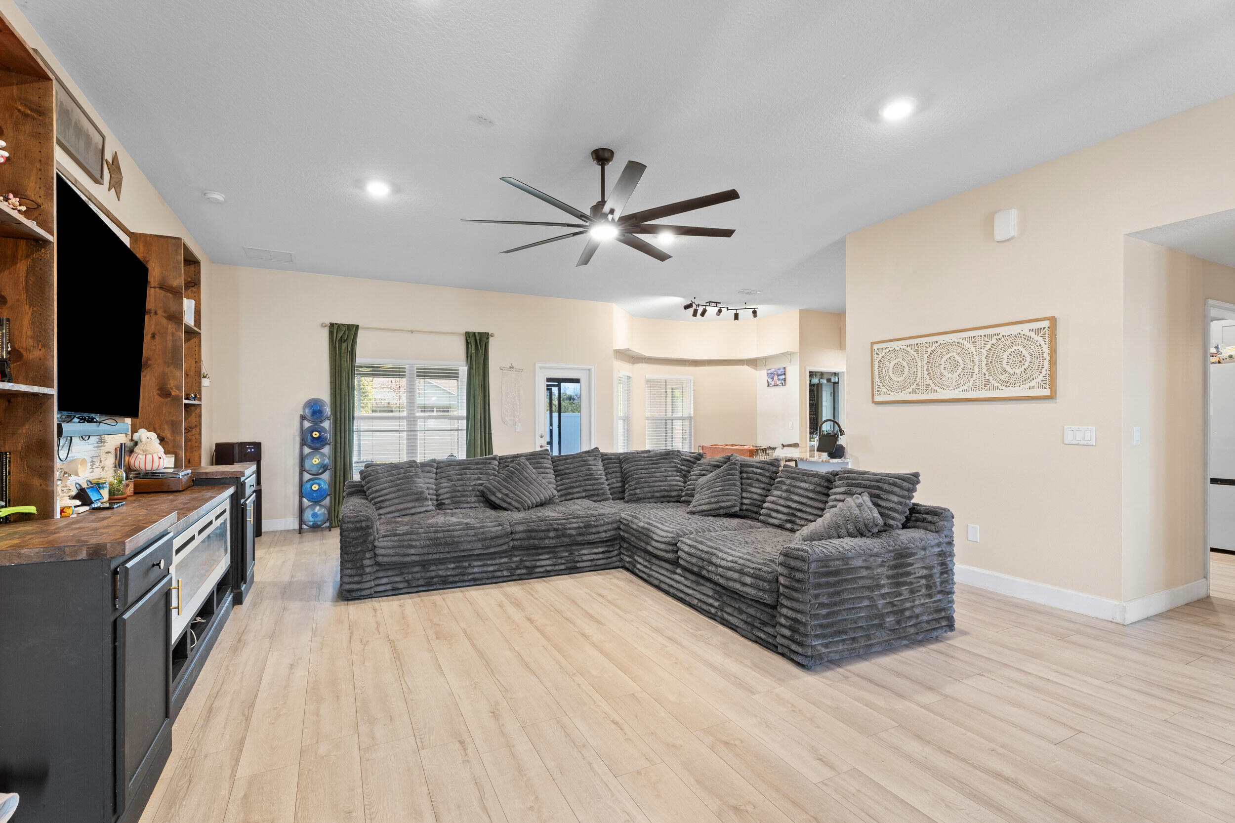 PORT ST LUCIE SECTION 46 1ST REPLAT - Residential