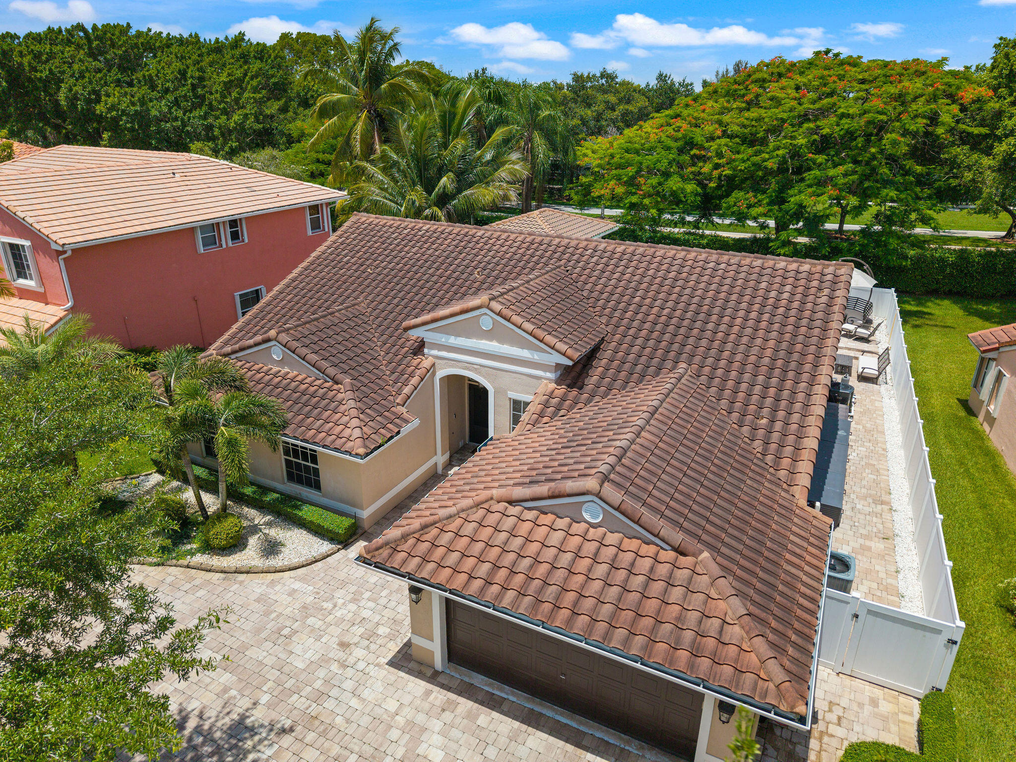 REPLAT OF COUNTRY LAKES - Residential