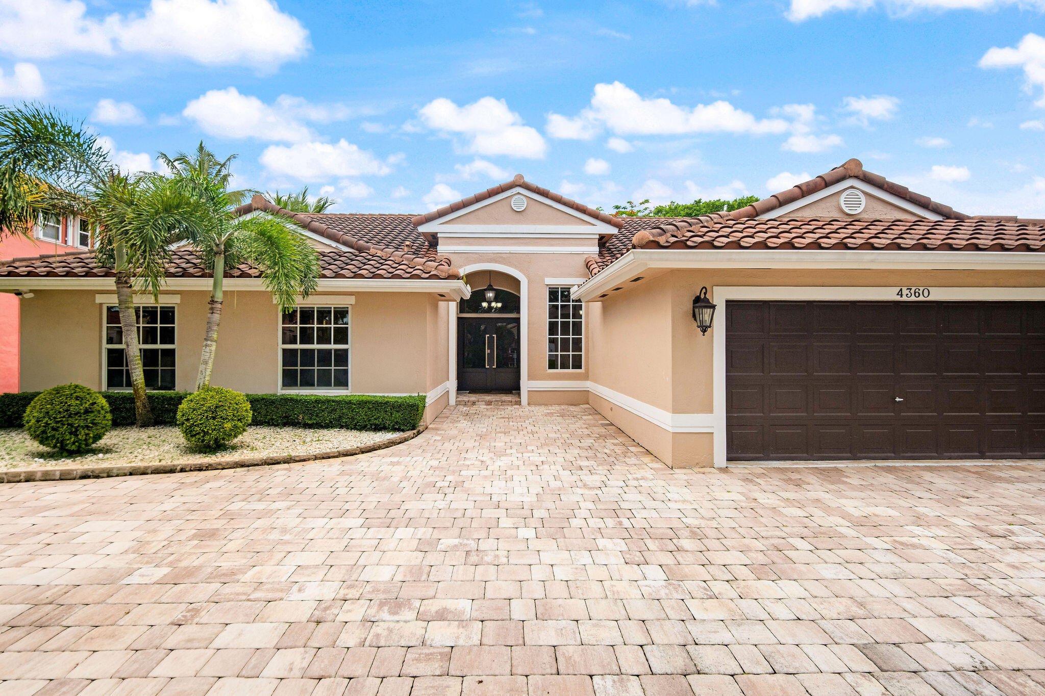 REPLAT OF COUNTRY LAKES - Residential
