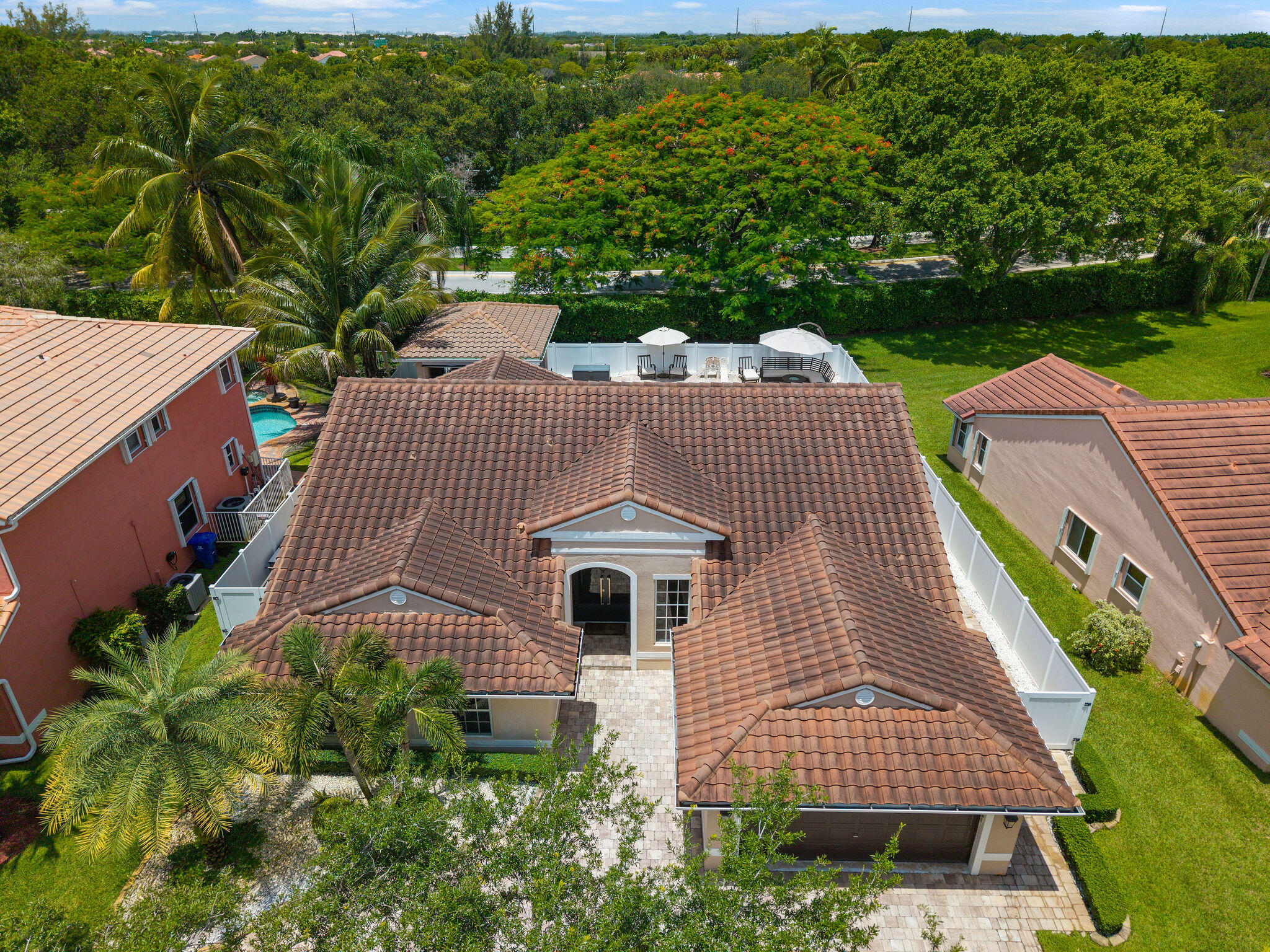 REPLAT OF COUNTRY LAKES - Residential