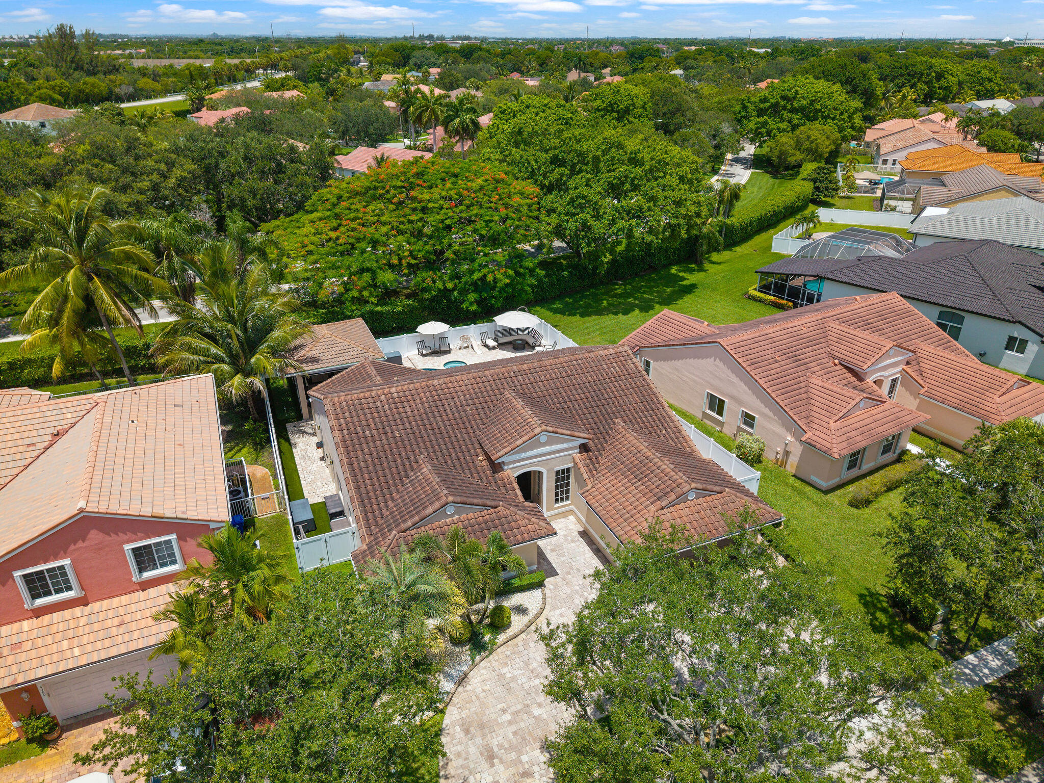 REPLAT OF COUNTRY LAKES - Residential
