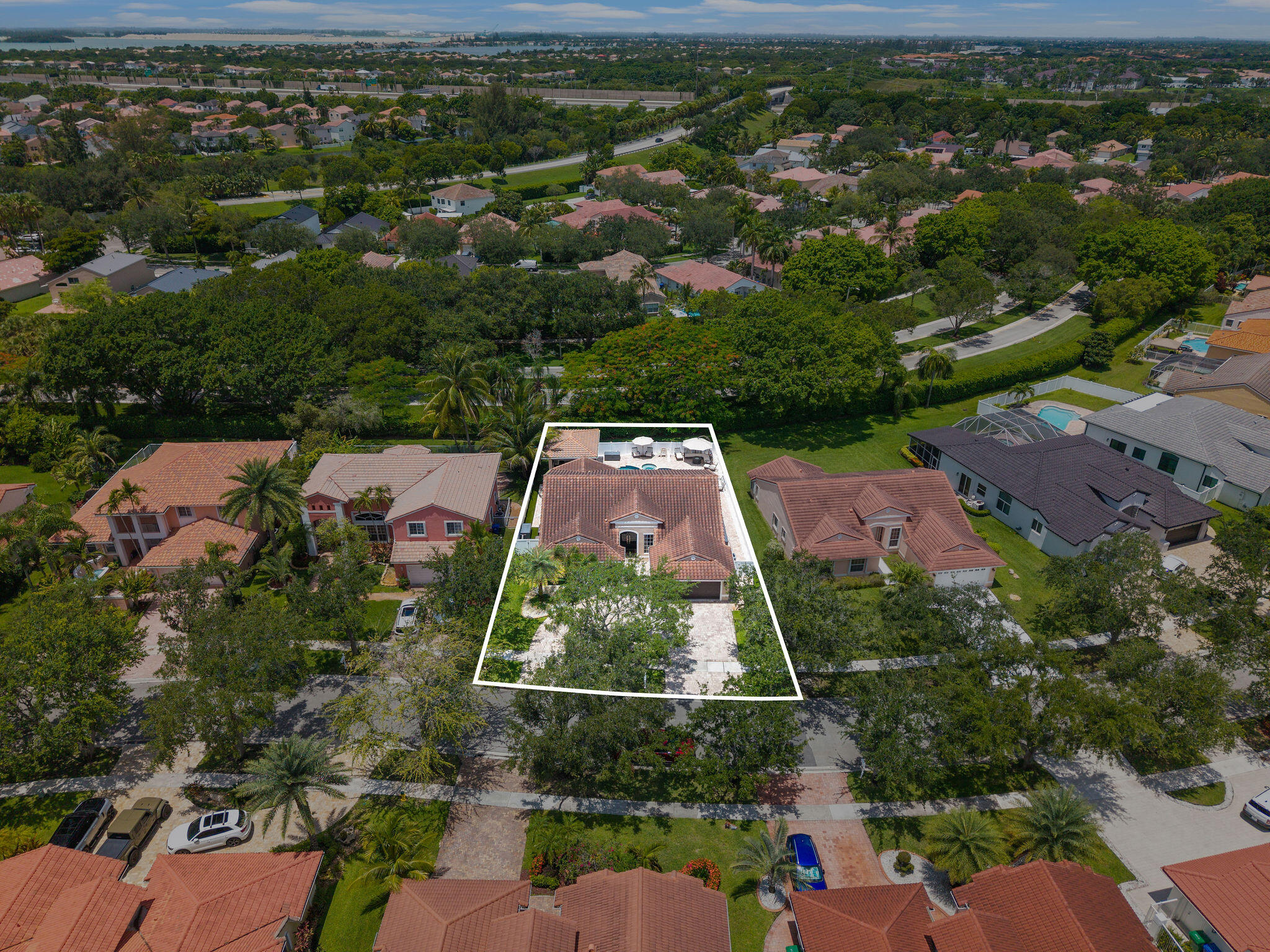 REPLAT OF COUNTRY LAKES - Residential