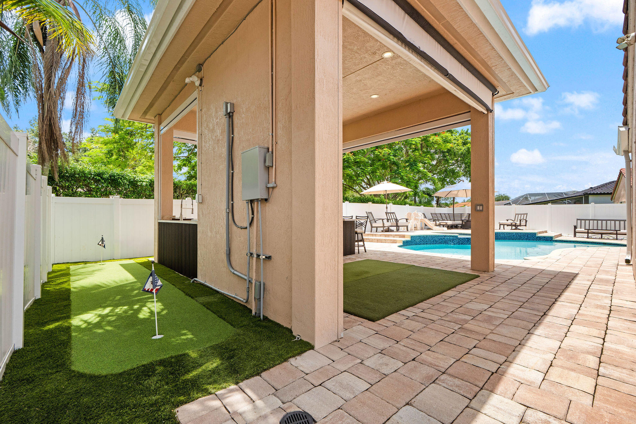 REPLAT OF COUNTRY LAKES - Residential