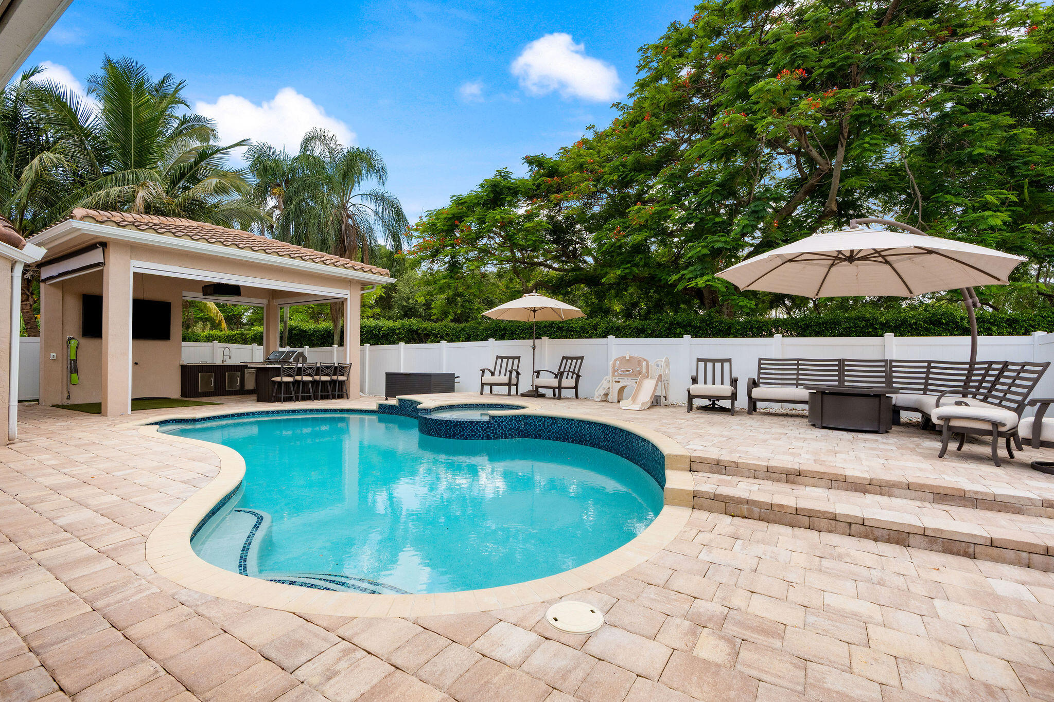 REPLAT OF COUNTRY LAKES - Residential