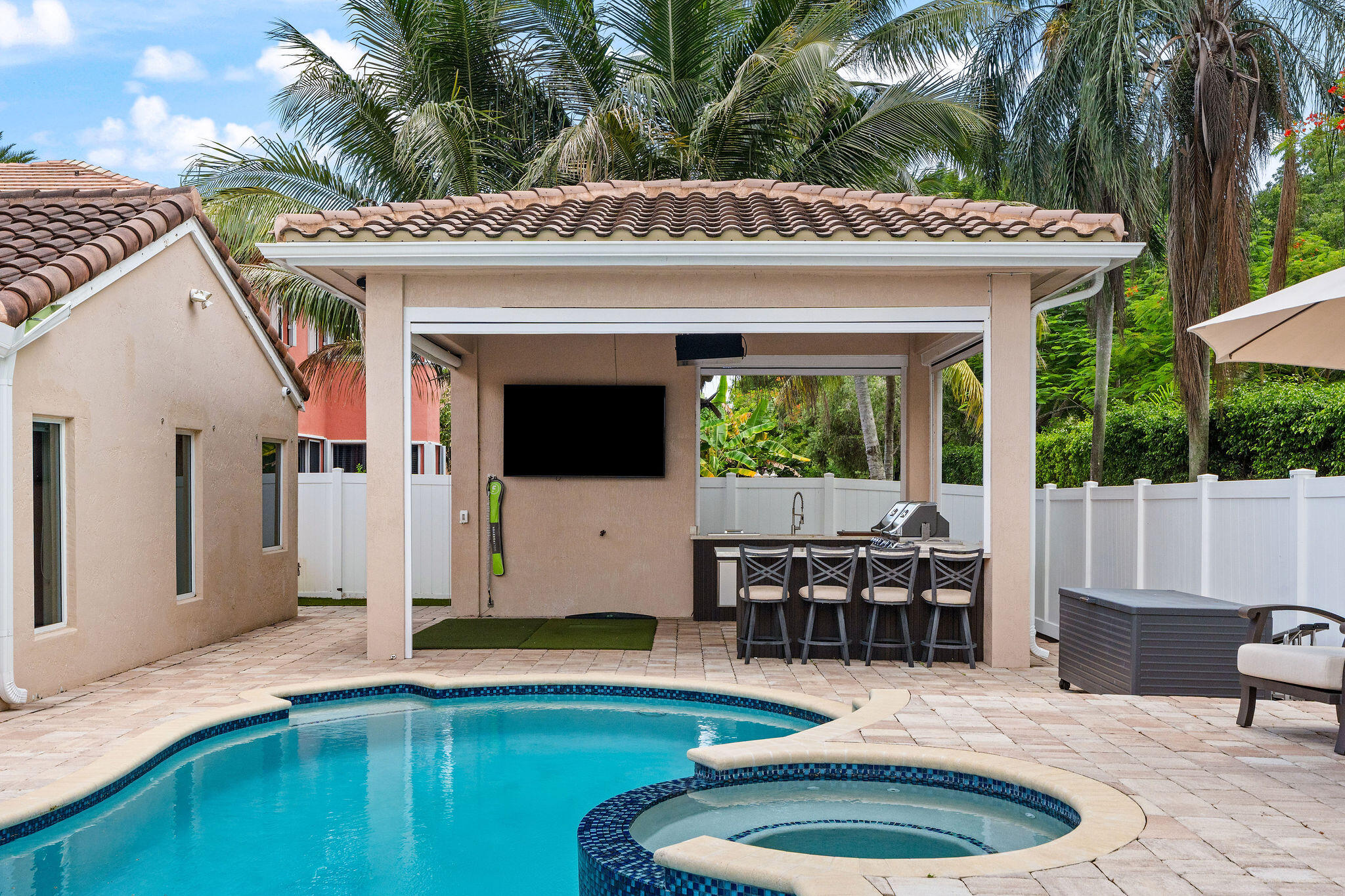 REPLAT OF COUNTRY LAKES - Residential