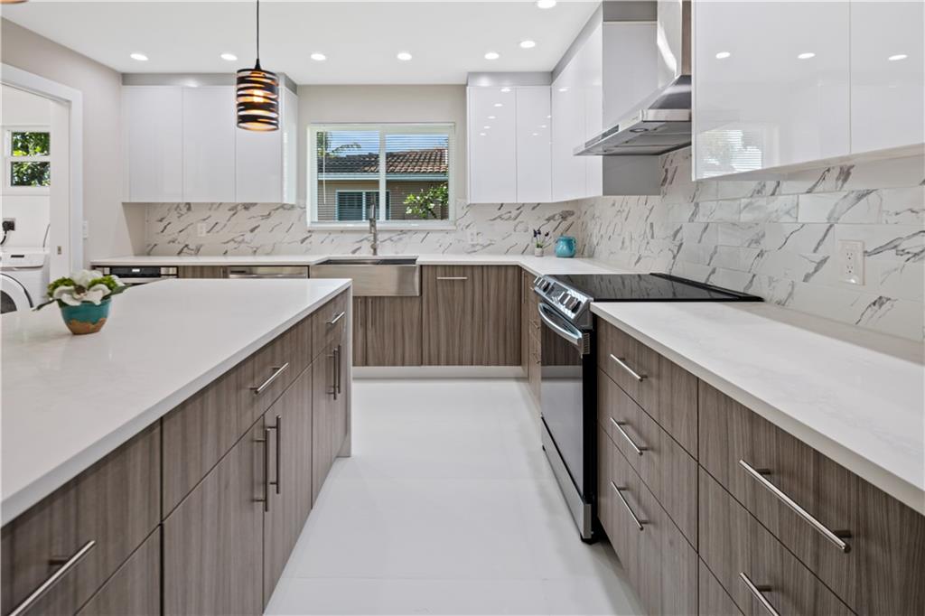 CORAL RIDGE ISLES - Residential
