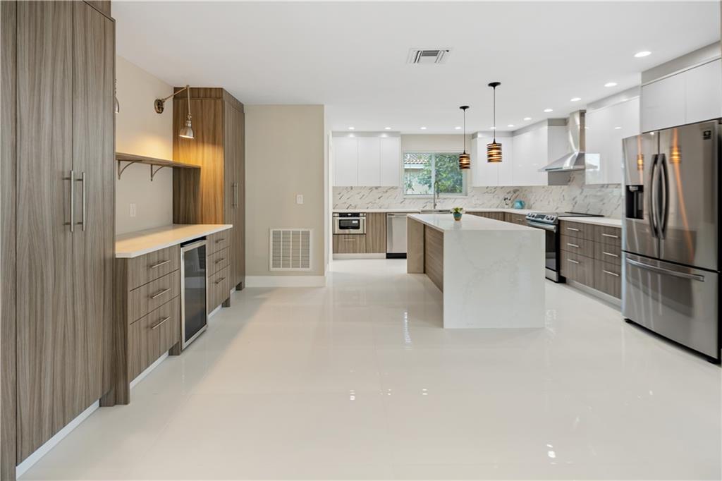 CORAL RIDGE ISLES - Residential