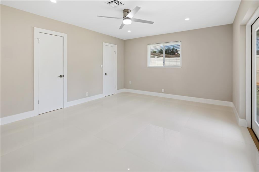 CORAL RIDGE ISLES - Residential