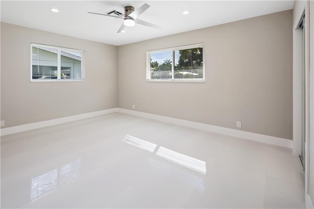 CORAL RIDGE ISLES - Residential