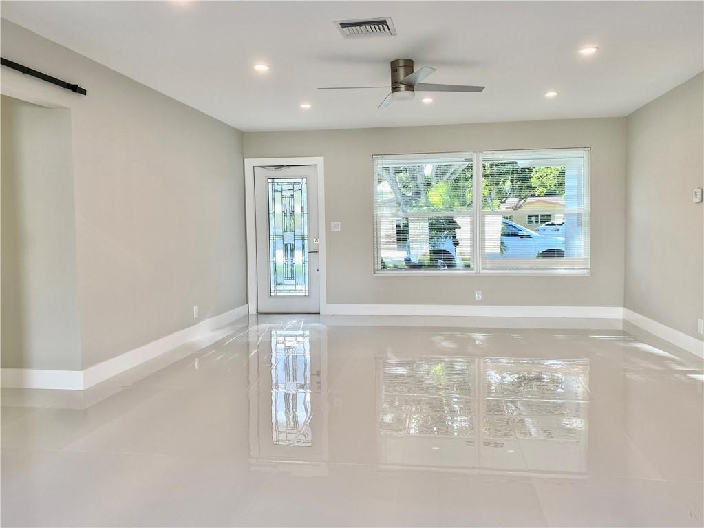 CORAL RIDGE ISLES - Residential