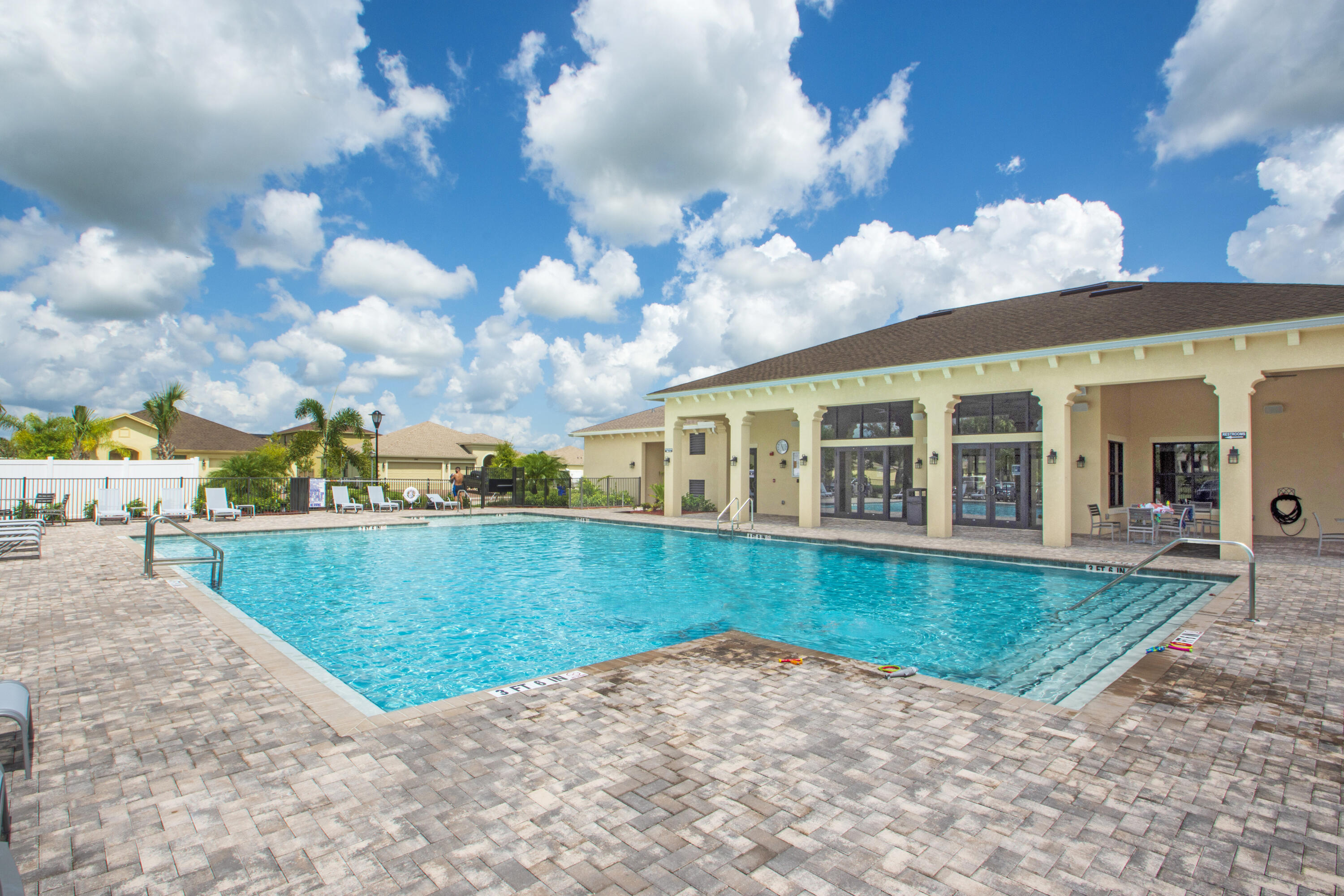 VERONA TRACE SUB & THE VILLAS AT VERONA TRACE - Residential