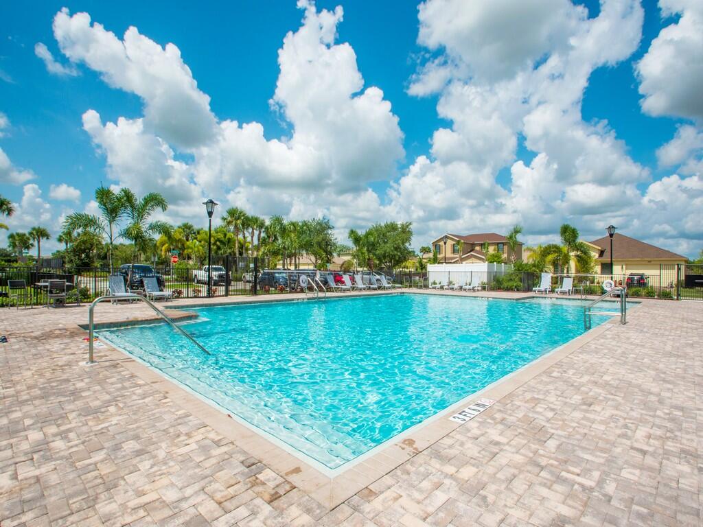 VERONA TRACE SUB & THE VILLAS AT VERONA TRACE - Residential