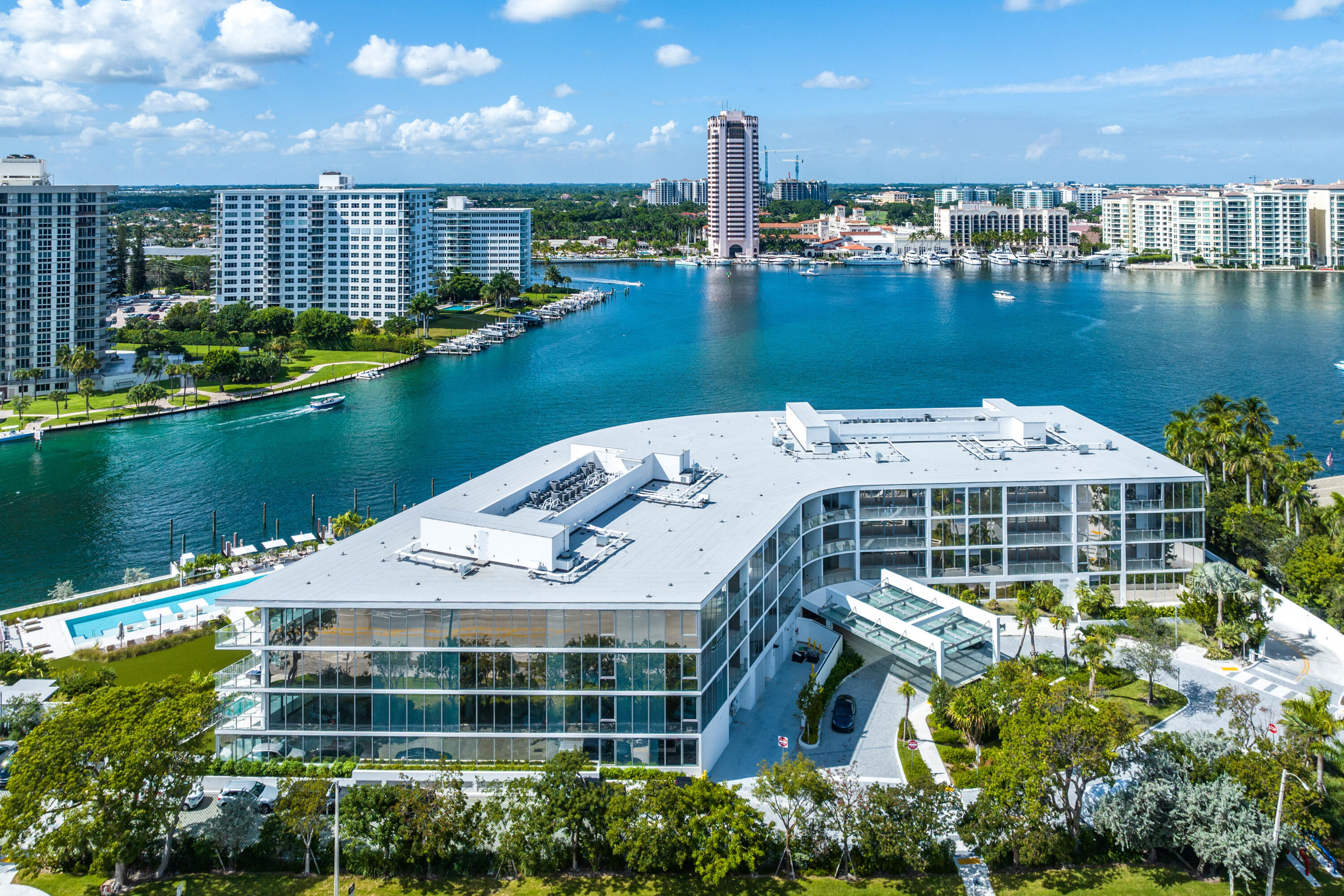 BOCA BEACH RESIDENCES - Residential