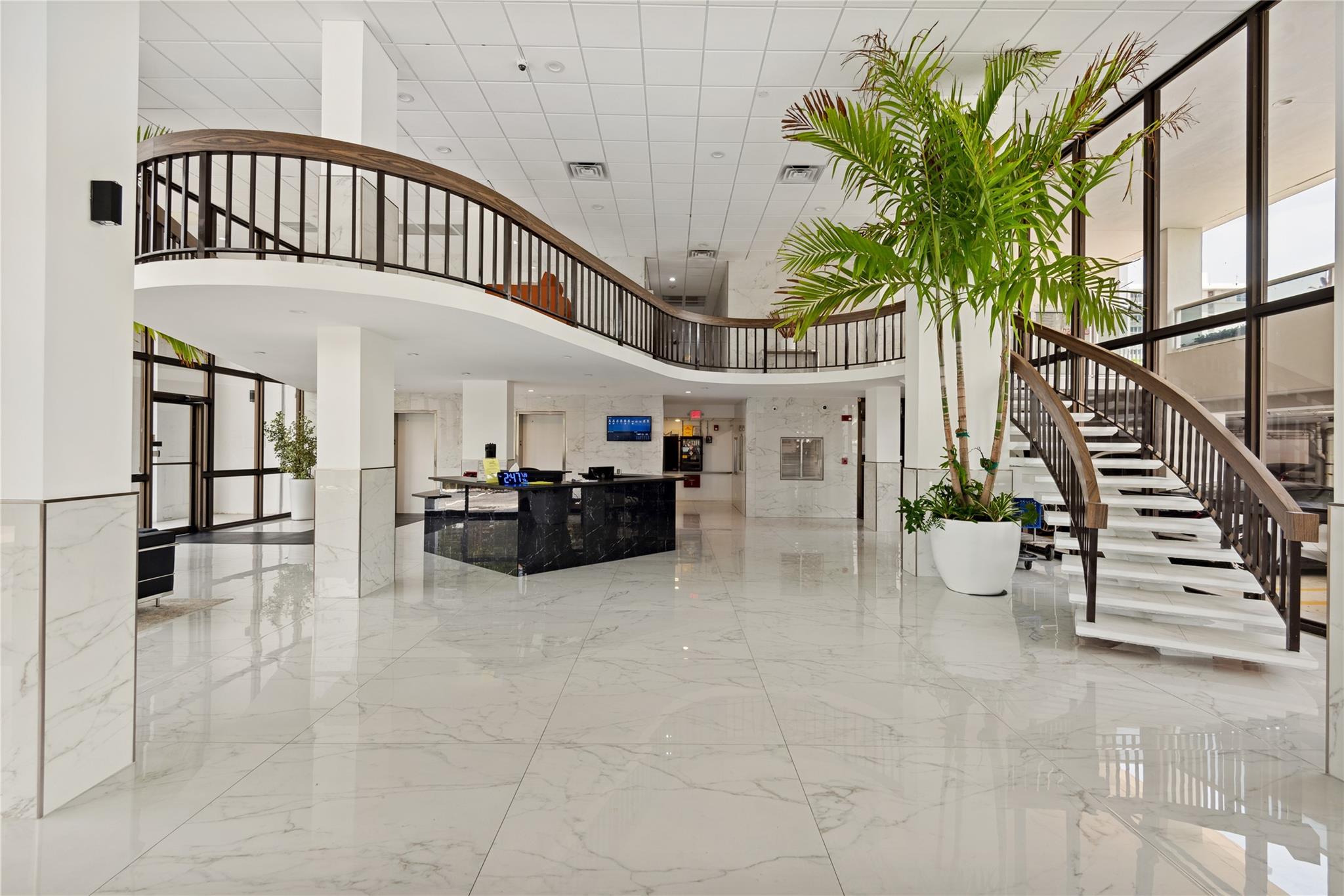 Birch Crest Apartments - Residential