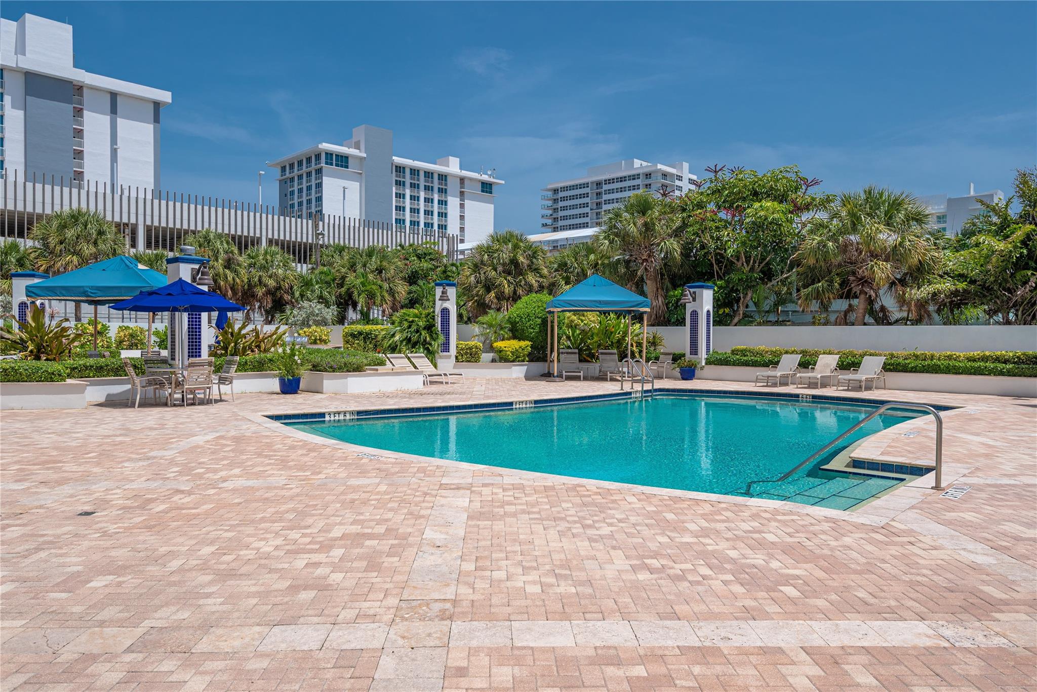 Birch Crest Apartments - Residential