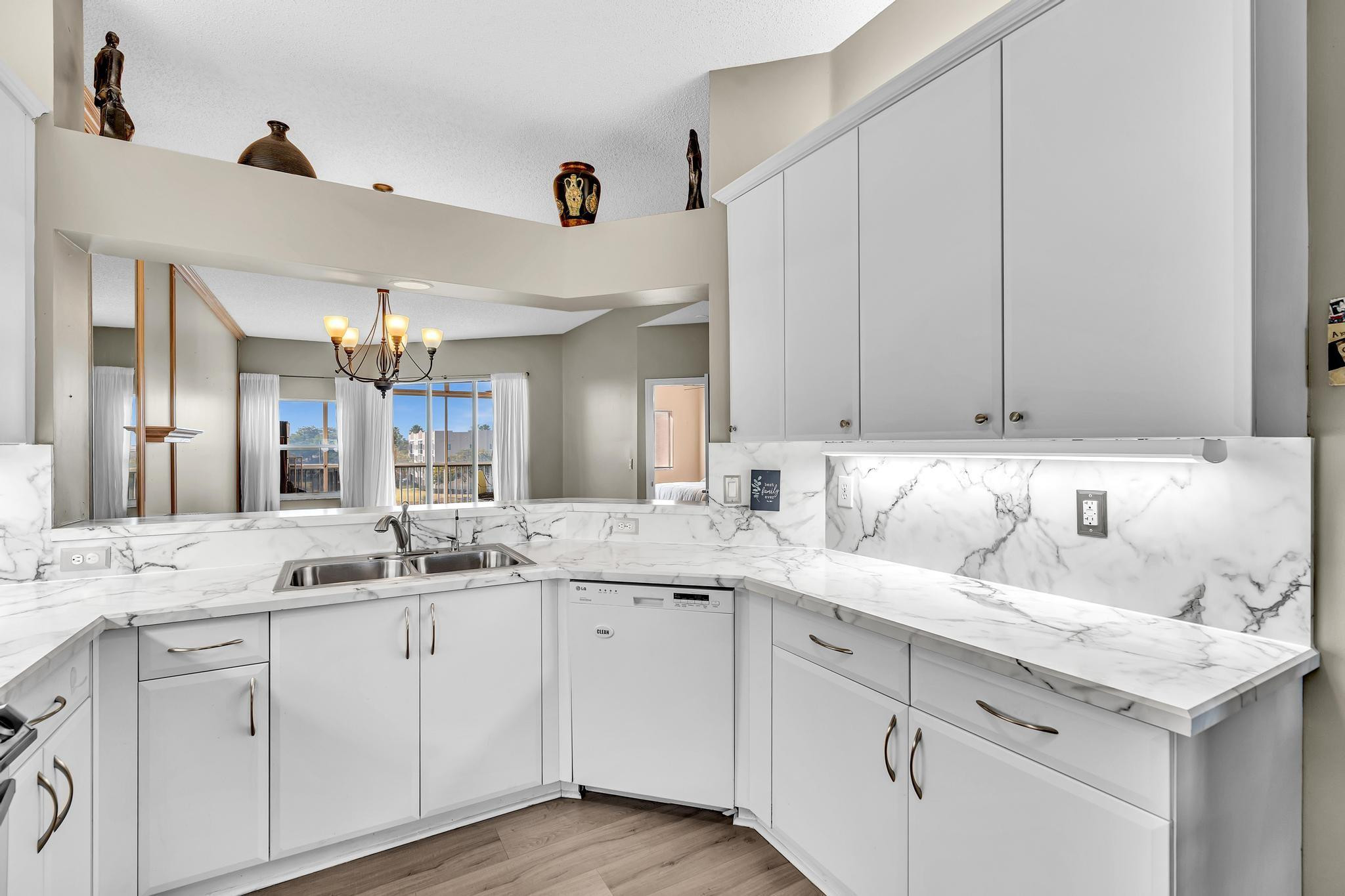 GRANVILLE CONDOMINIUM F - Residential