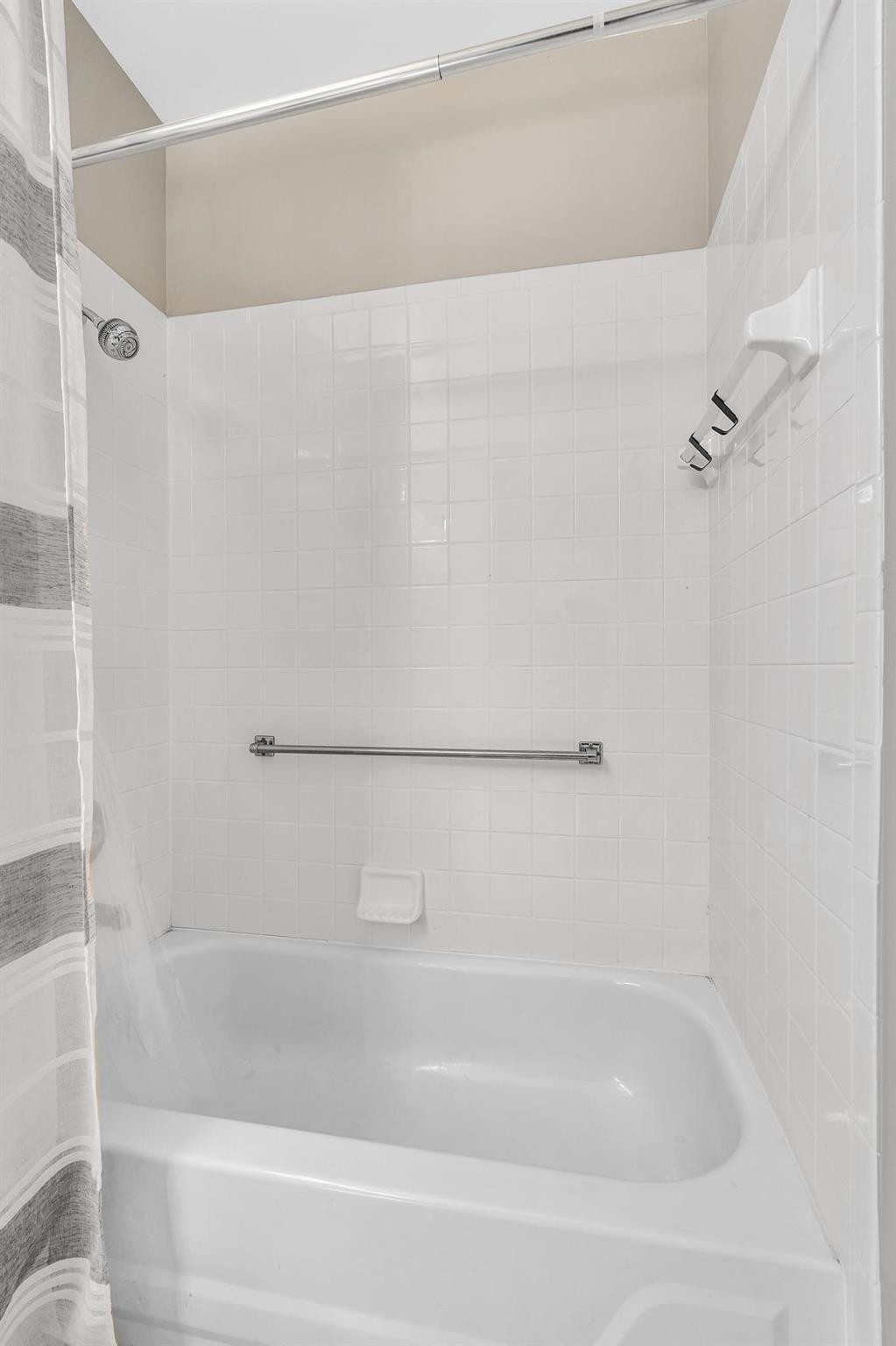 GRANVILLE CONDOMINIUM F - Residential