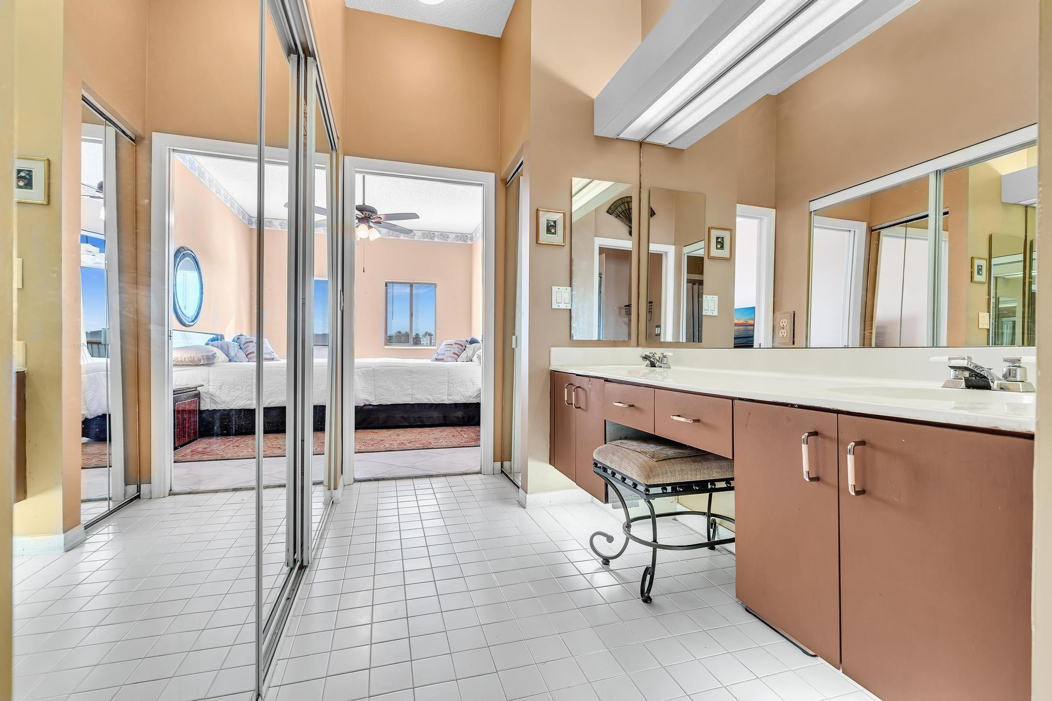 GRANVILLE CONDOMINIUM F - Residential