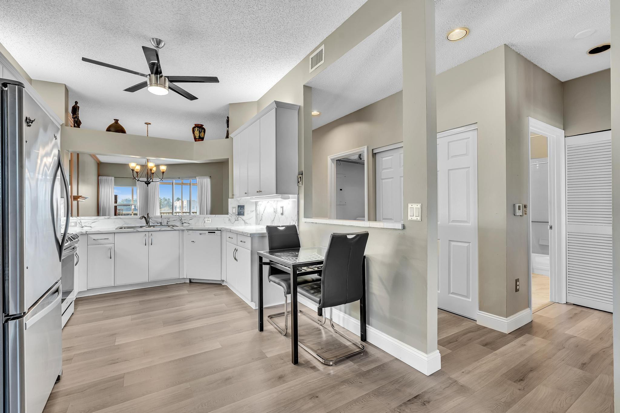 GRANVILLE CONDOMINIUM F - Residential