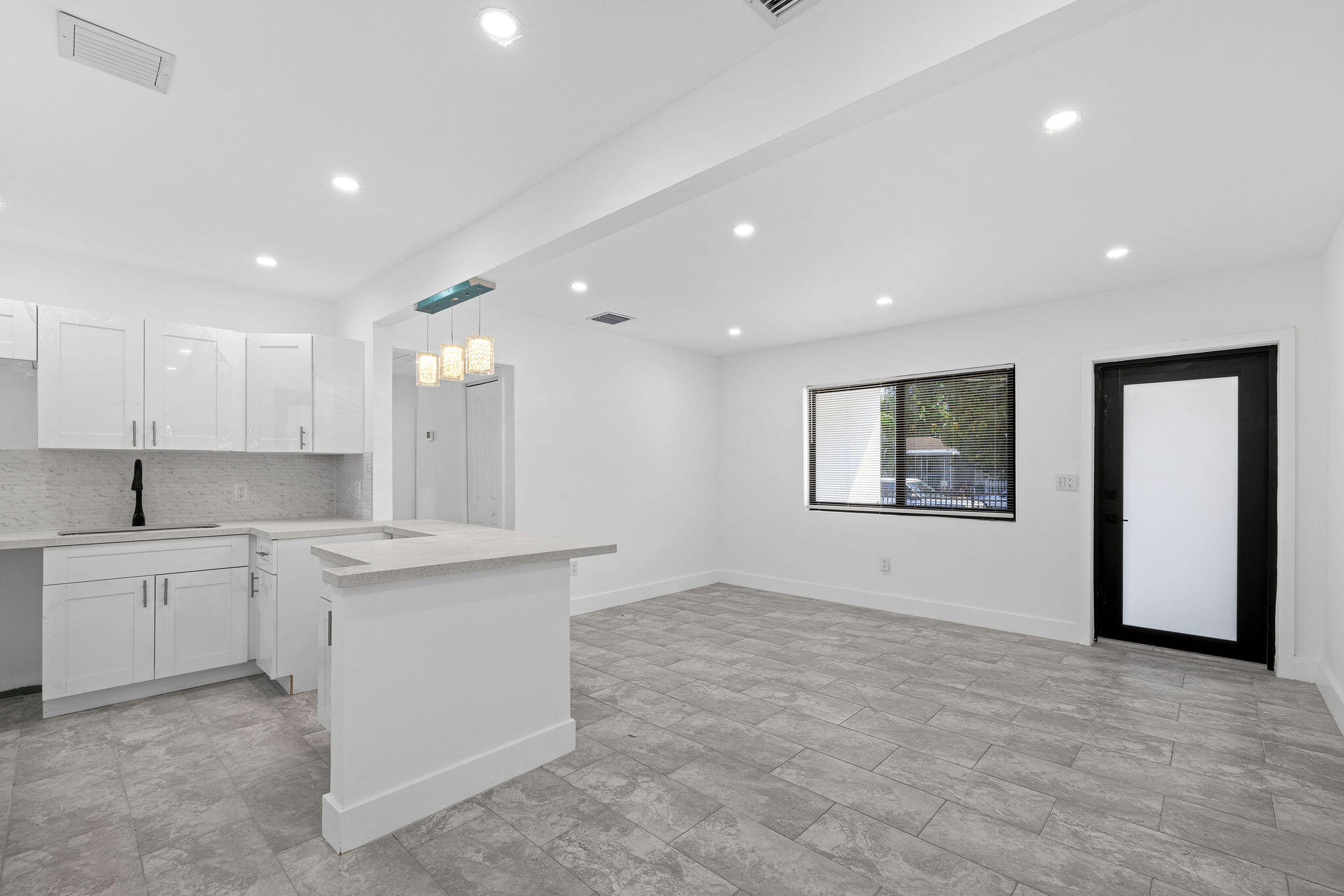 BROADMOOR MANOR - Residential