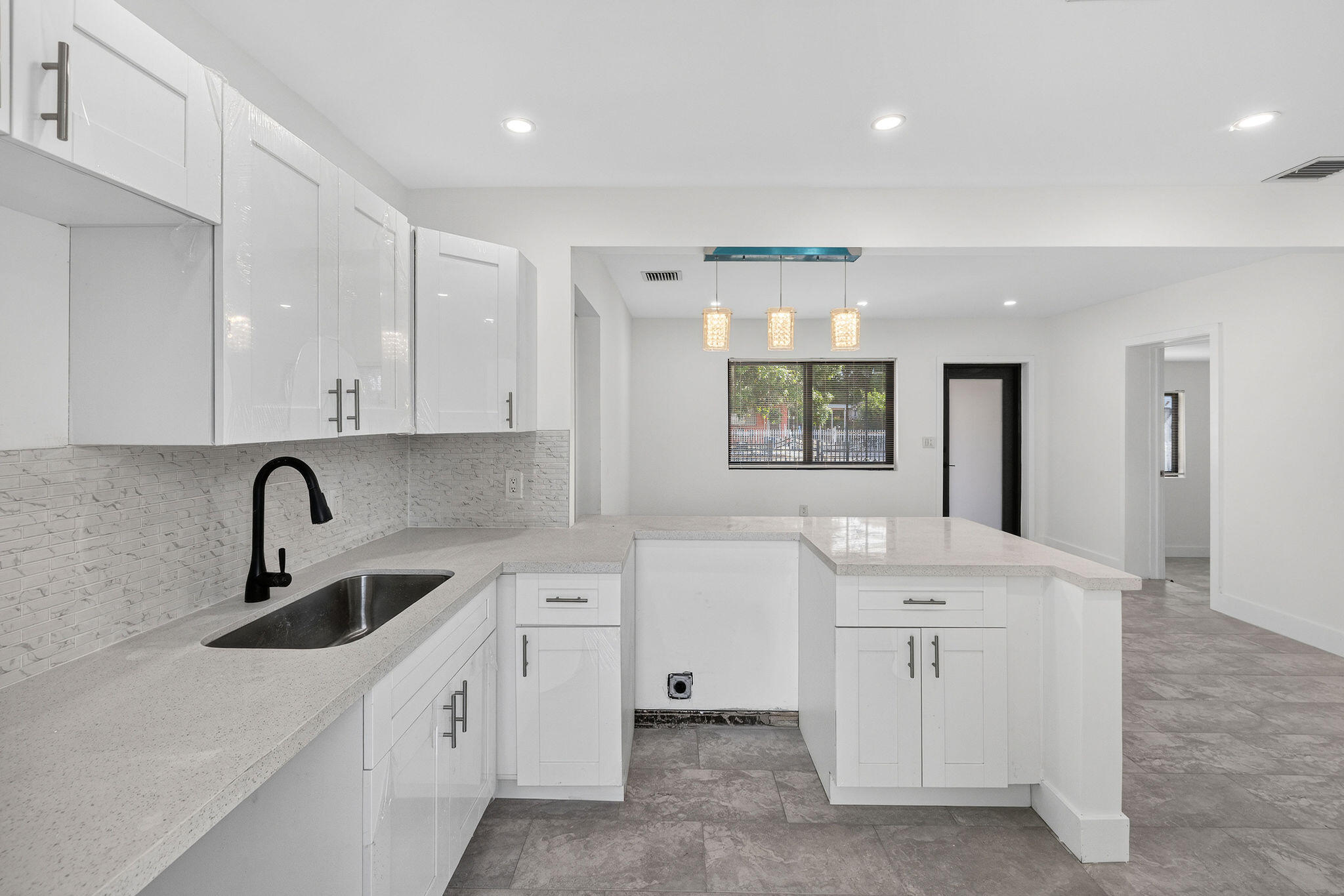 BROADMOOR MANOR - Residential