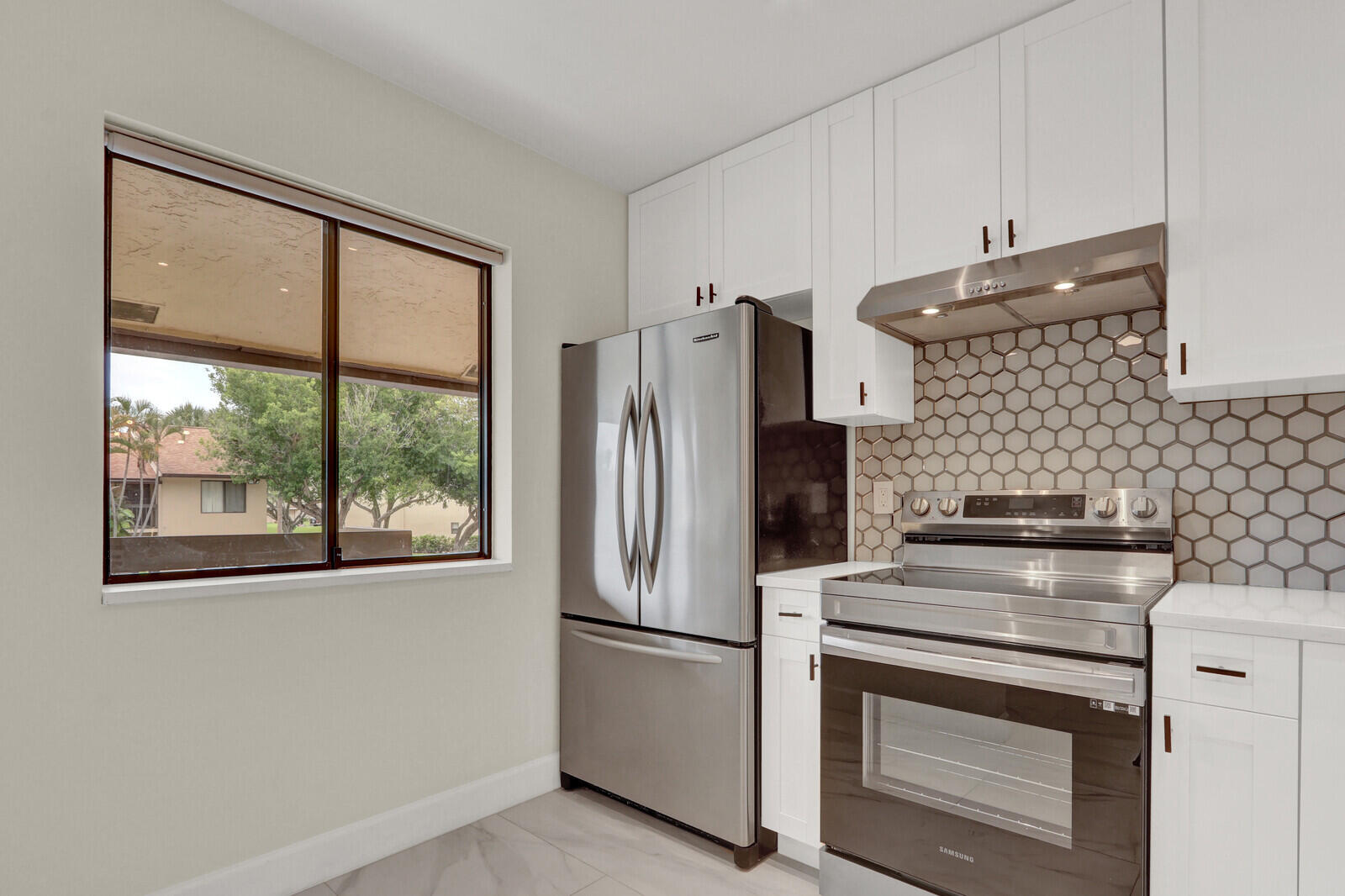 KENSINGTON WALK CONDO - Residential Lease