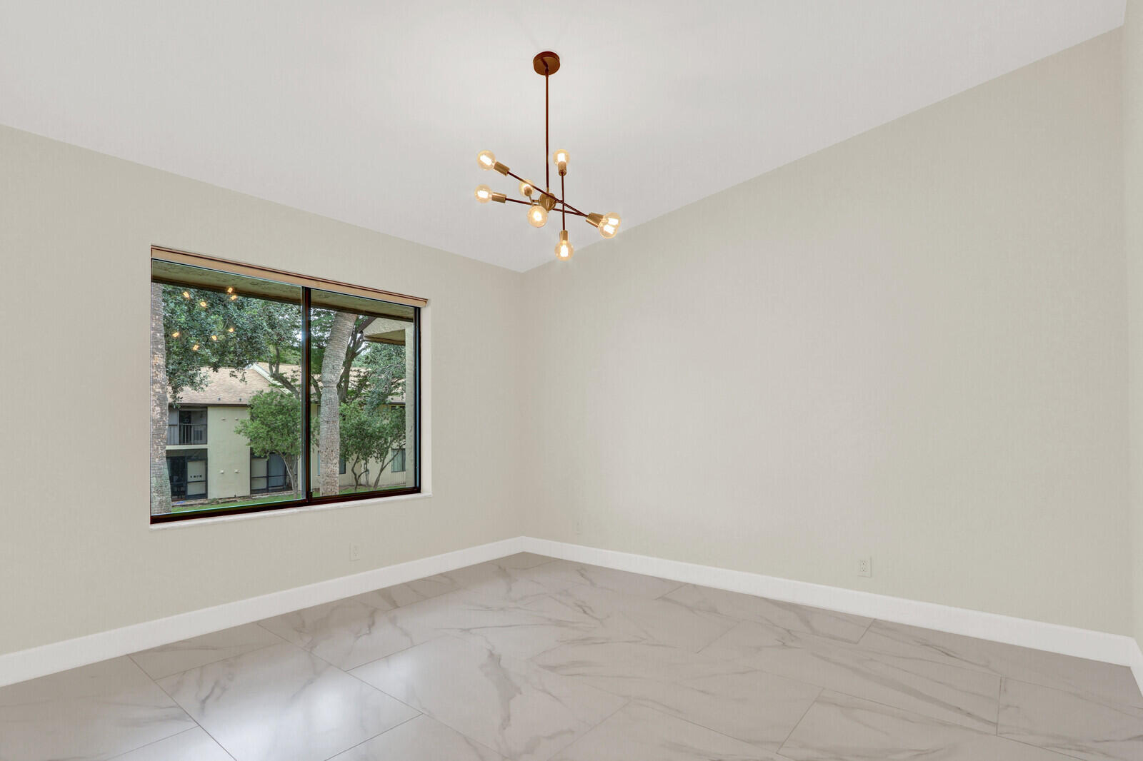 KENSINGTON WALK CONDO - Residential Lease