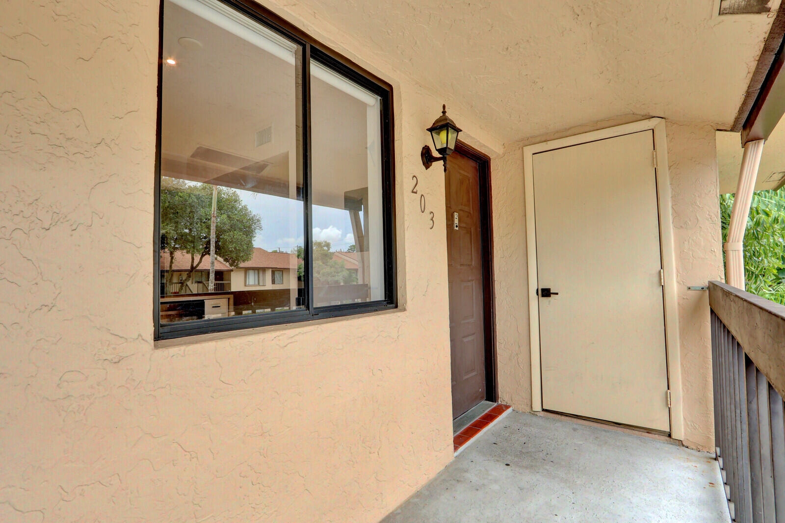 KENSINGTON WALK CONDO - Residential Lease