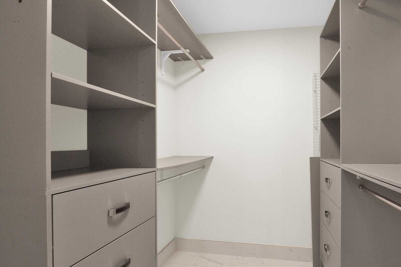 KENSINGTON WALK CONDO - Residential Lease