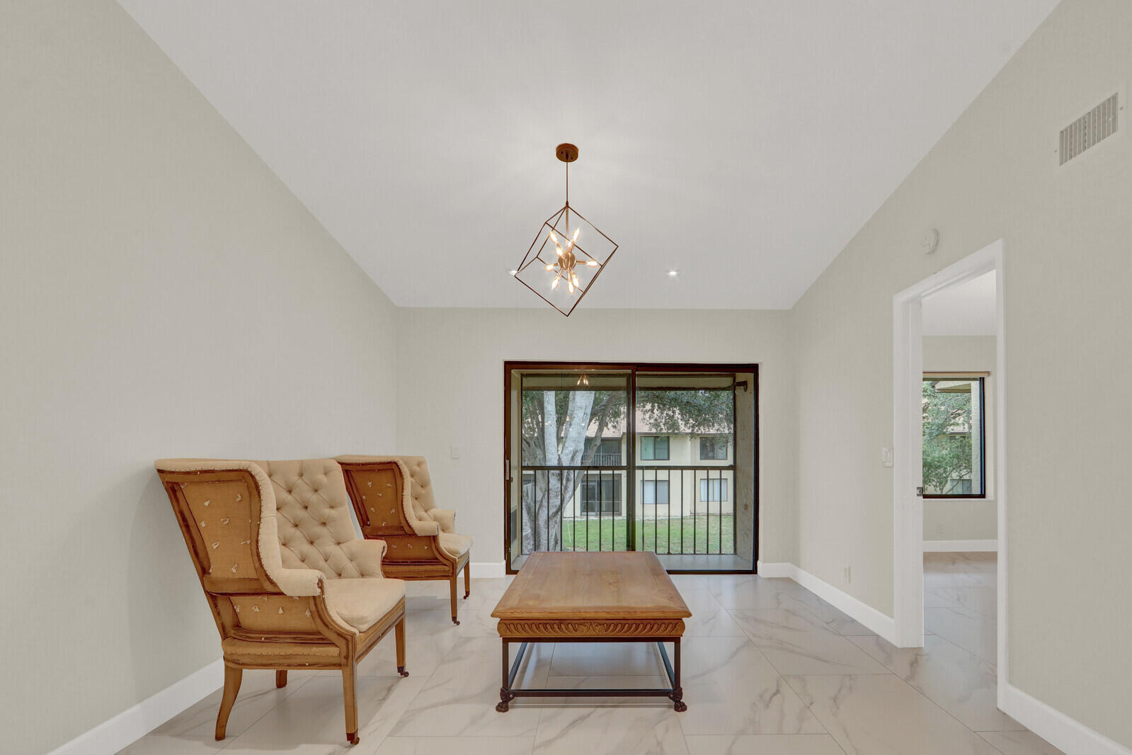 KENSINGTON WALK CONDO - Residential Lease