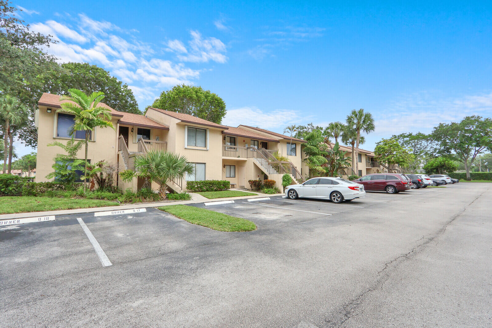 KENSINGTON WALK CONDO - Residential Lease