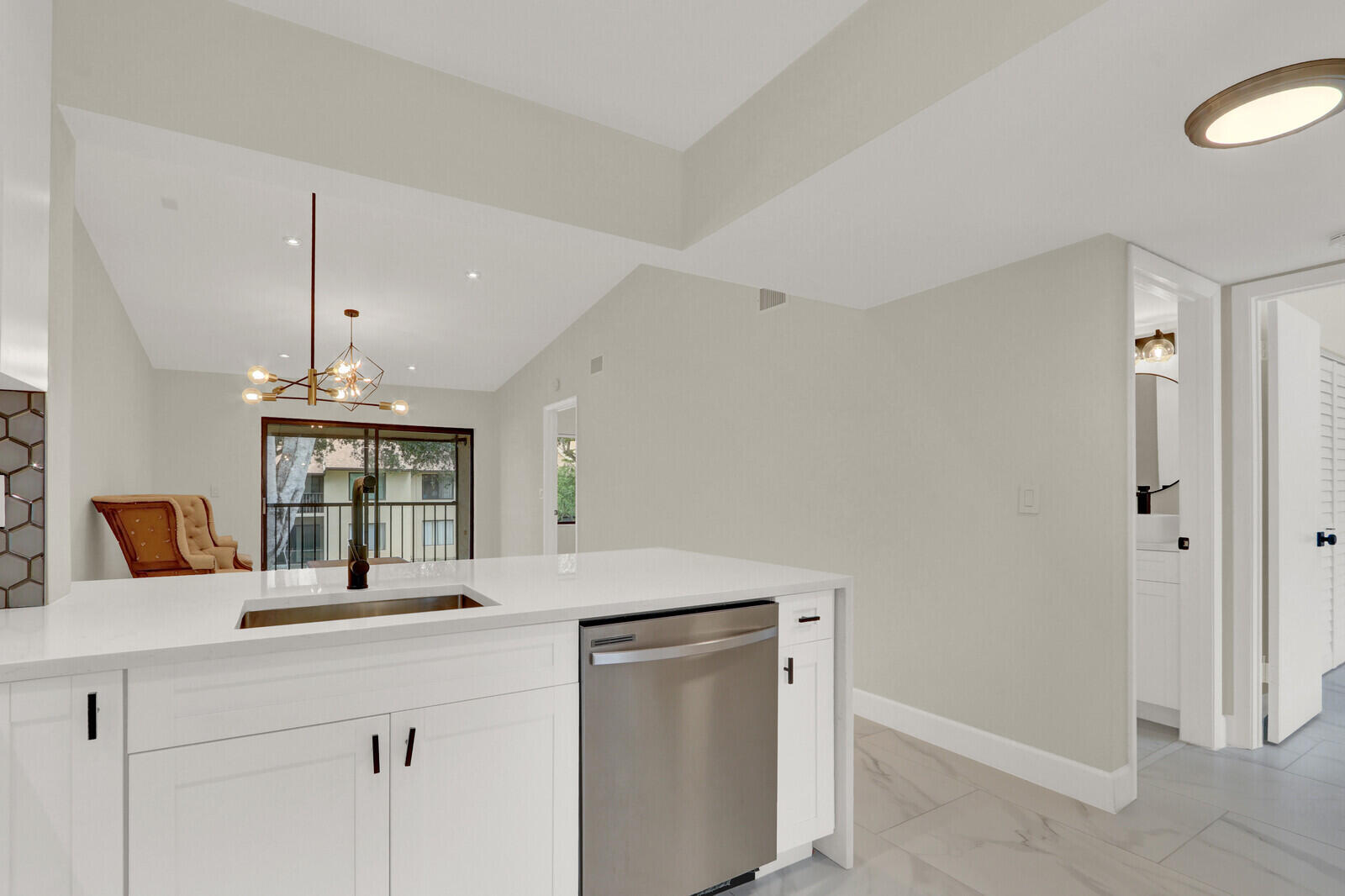 KENSINGTON WALK CONDO - Residential Lease