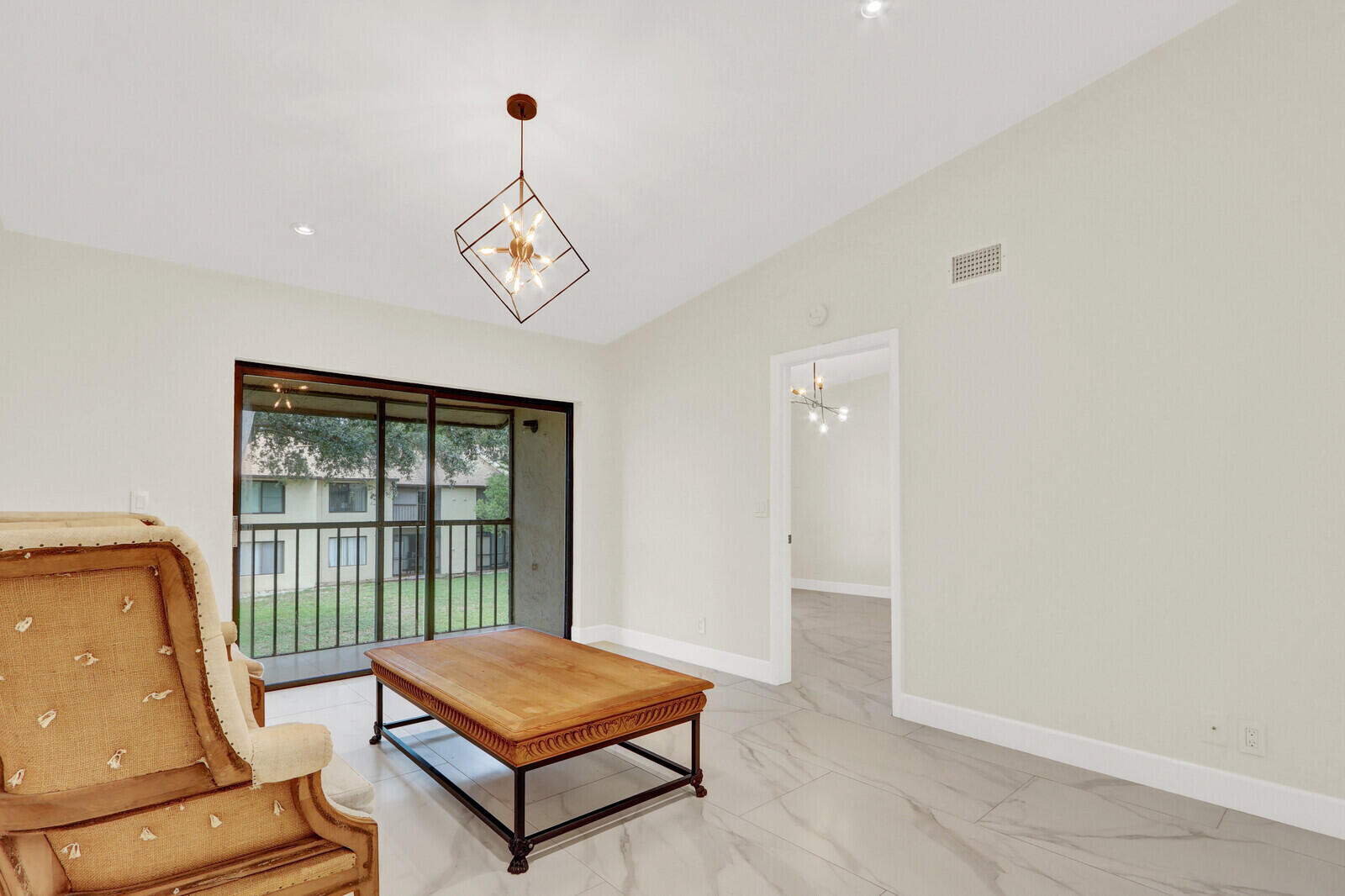 KENSINGTON WALK CONDO - Residential Lease