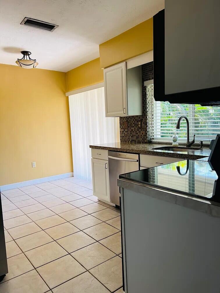 SUNRISE GOLF VILLAGE - Residential