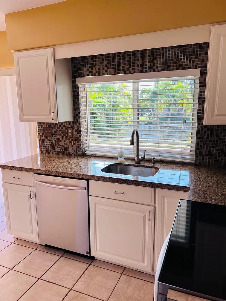 SUNRISE GOLF VILLAGE - Residential