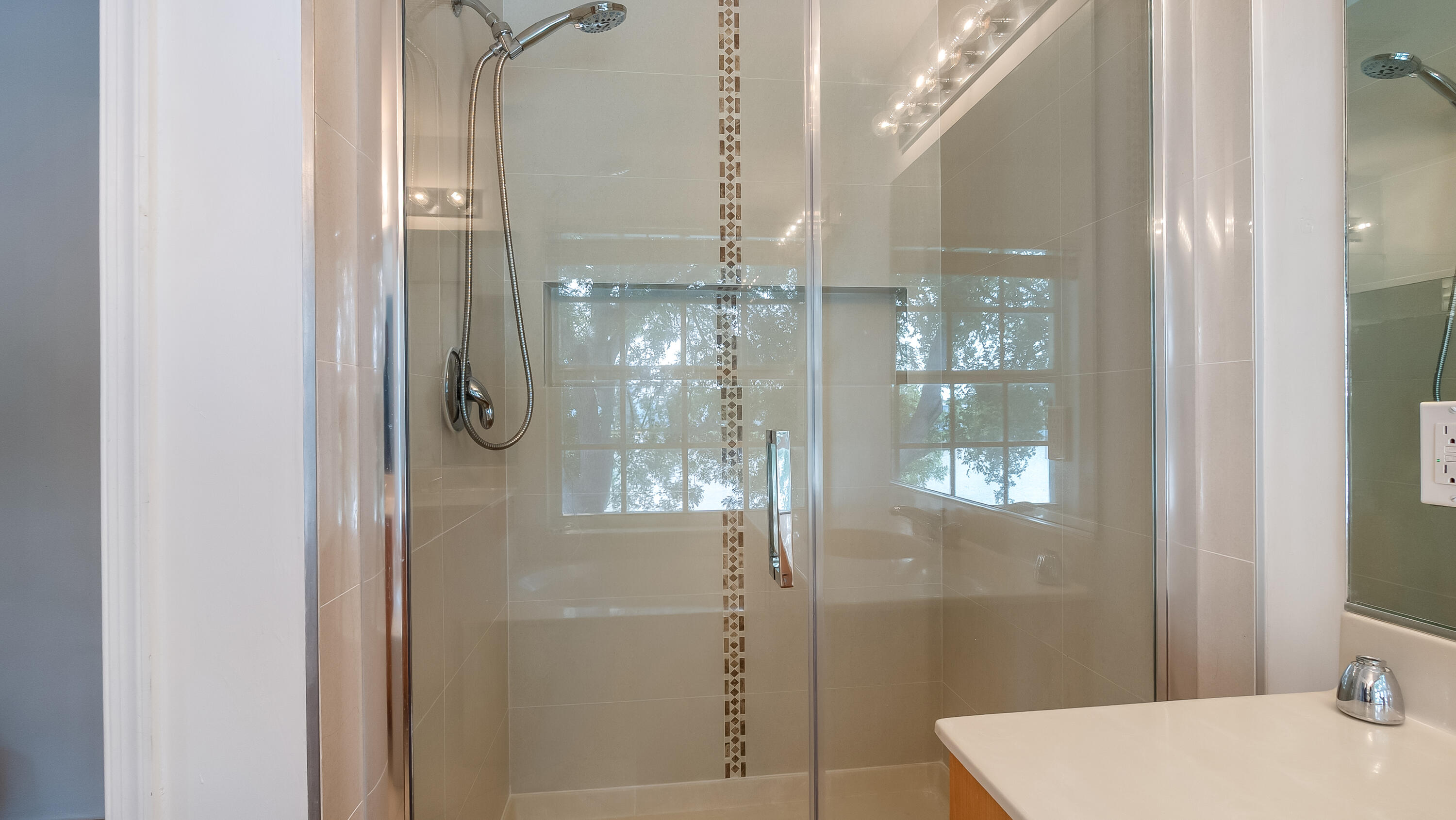 SILVER FALLS POD - Residential