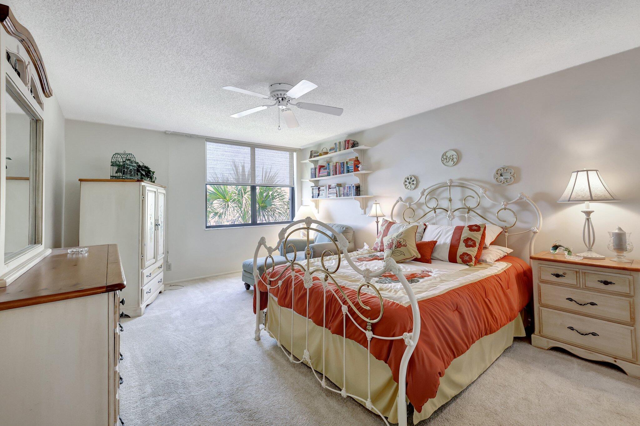 CIRCLE BAY YACHT CLUB CONDO - Residential
