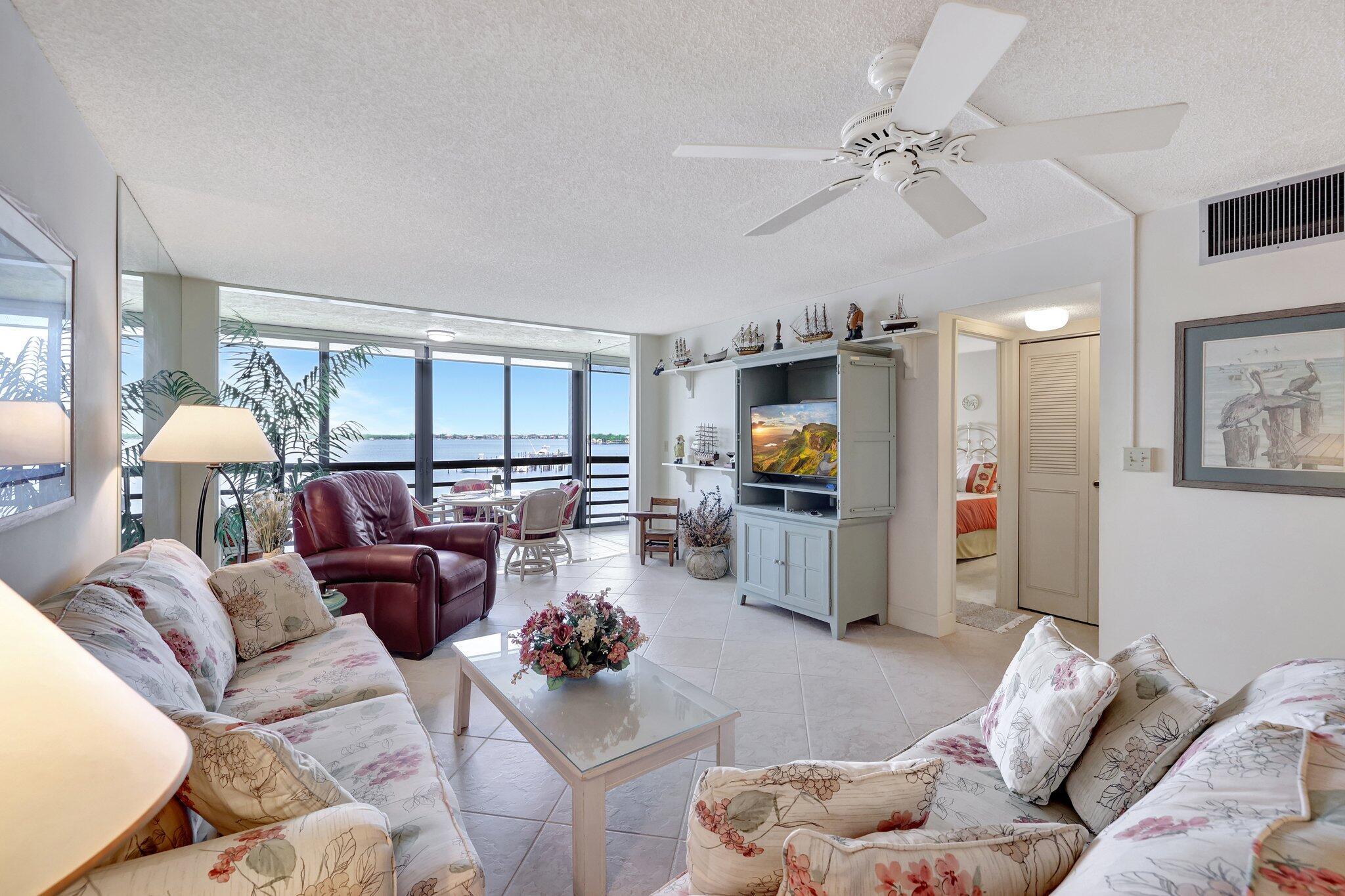 CIRCLE BAY YACHT CLUB CONDO - Residential
