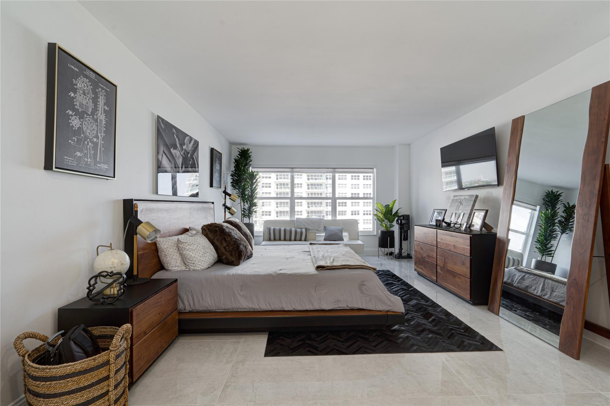PLAYA DEL SOL CONDO - Residential