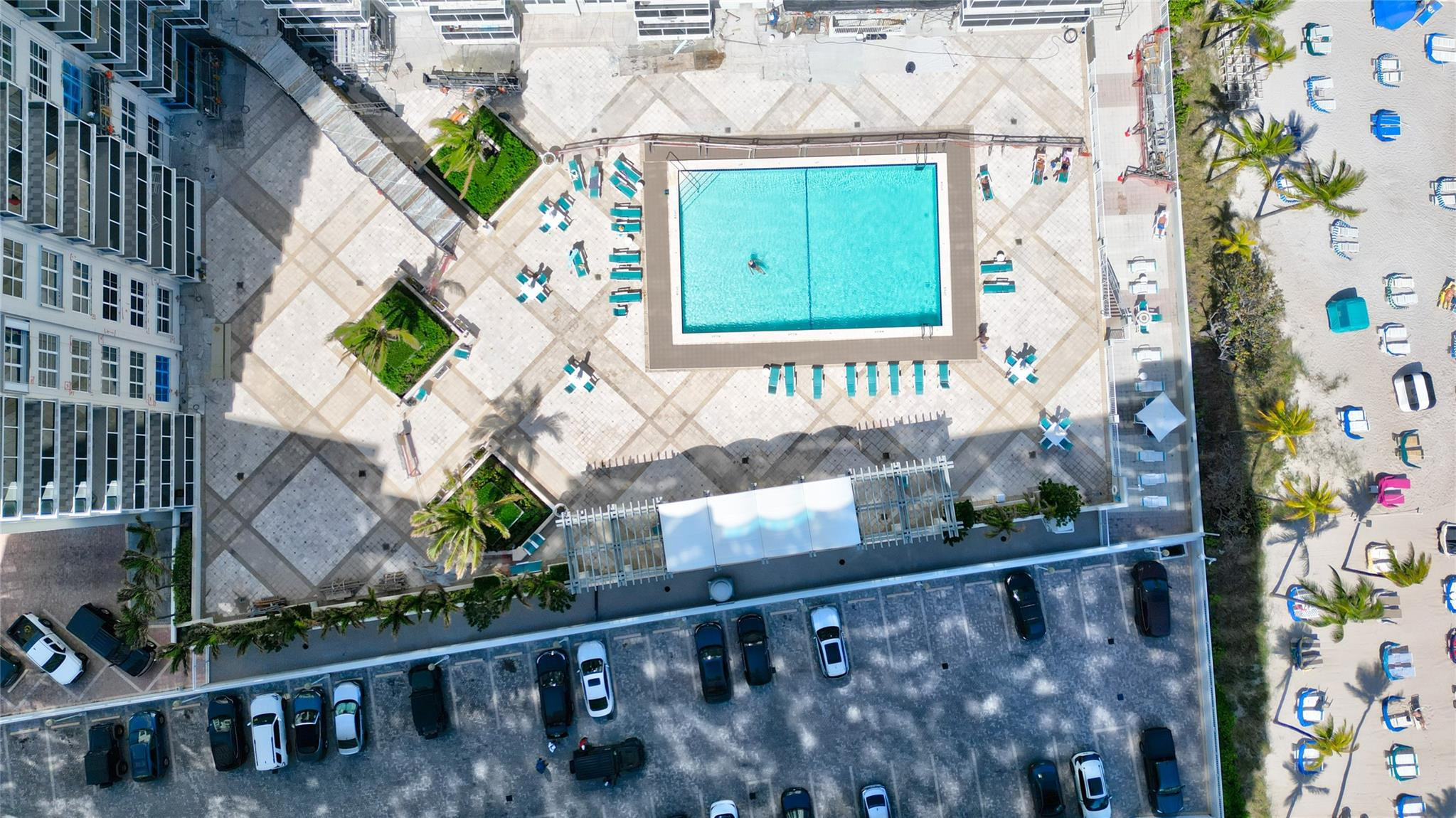 PLAYA DEL SOL CONDO - Residential