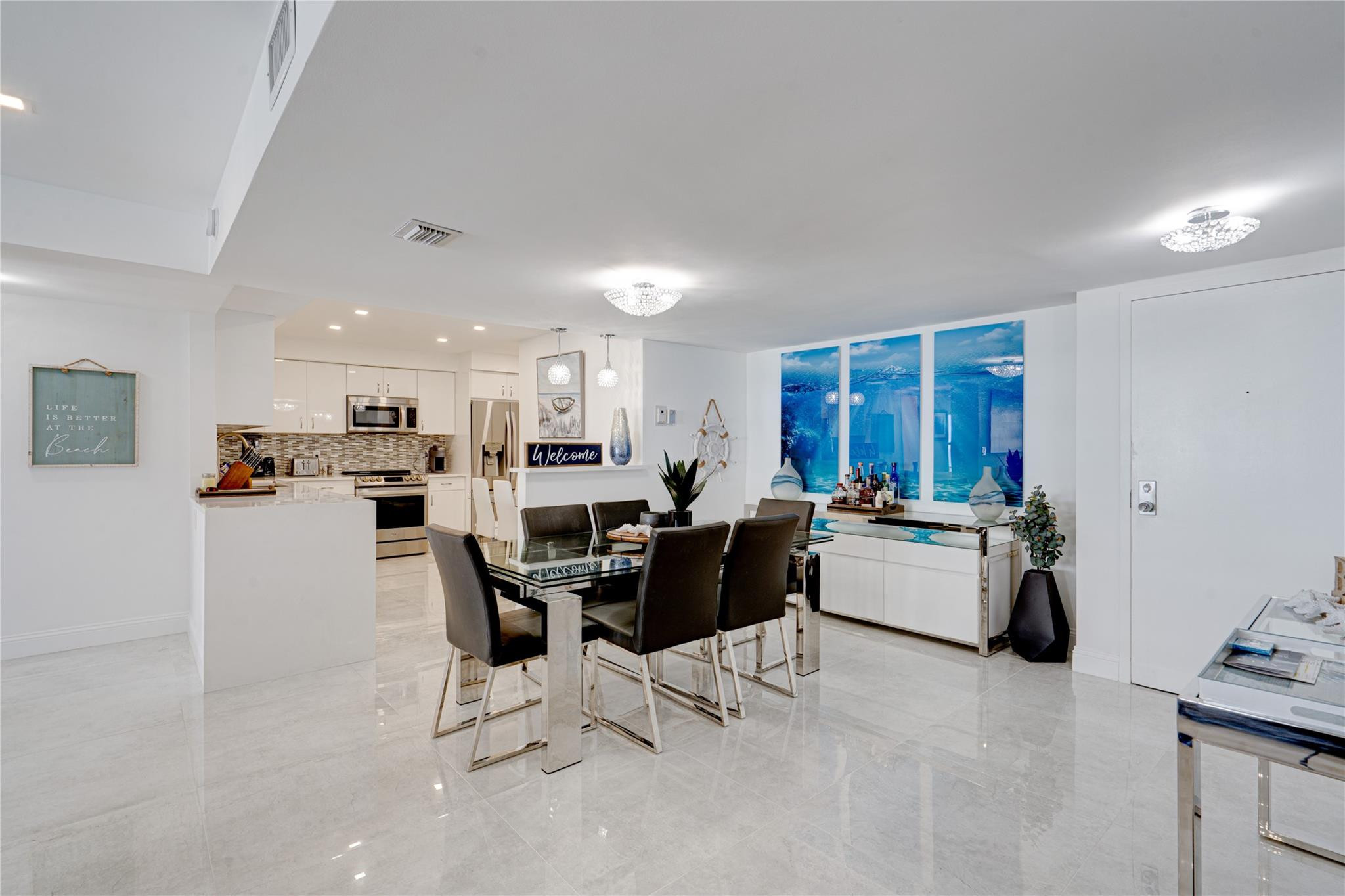PLAYA DEL SOL CONDO - Residential