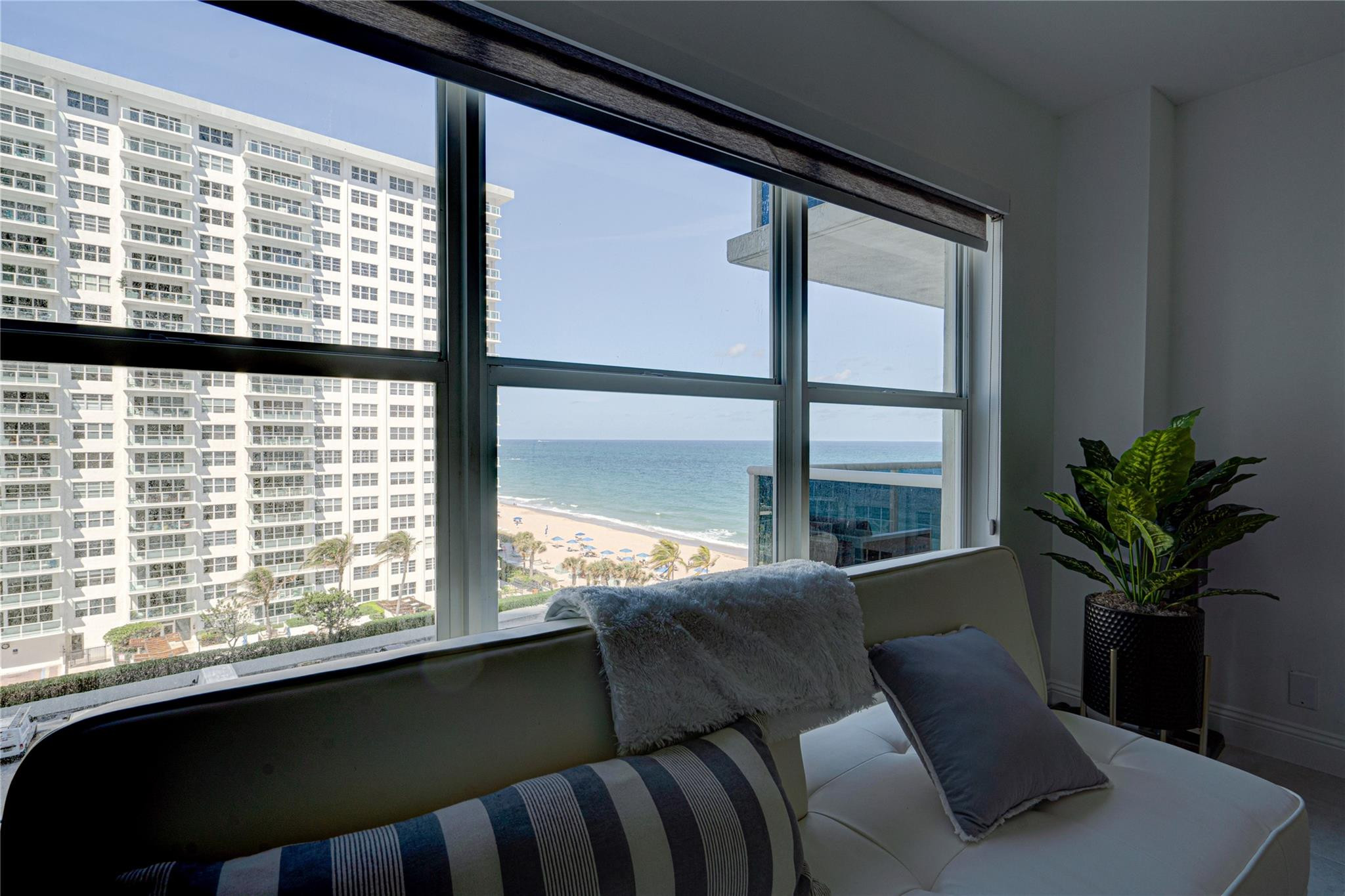 PLAYA DEL SOL CONDO - Residential