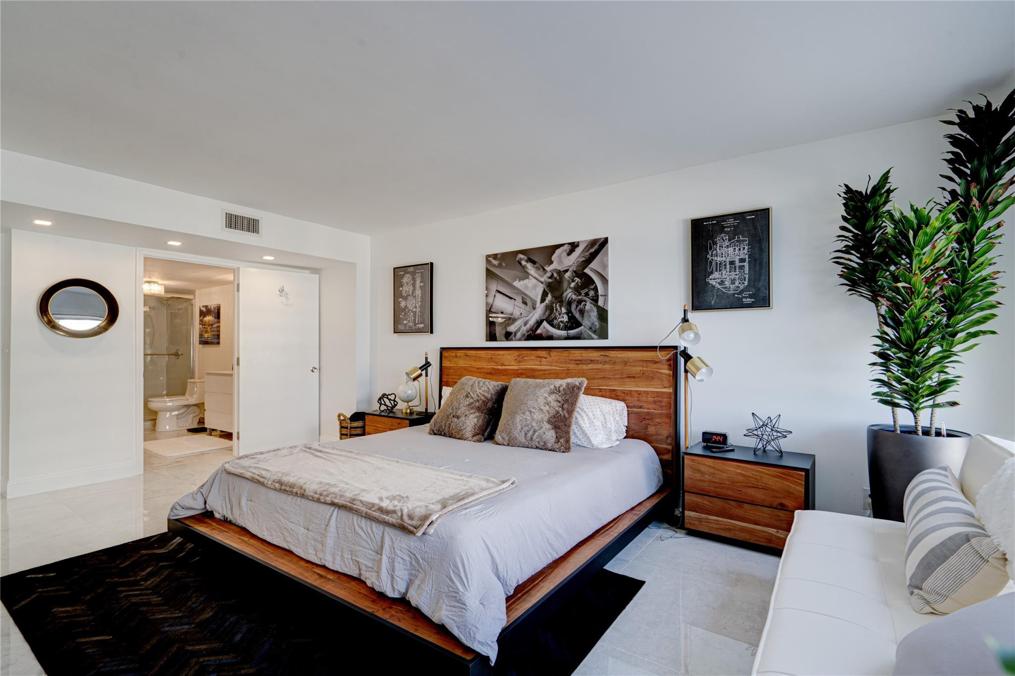 PLAYA DEL SOL CONDO - Residential