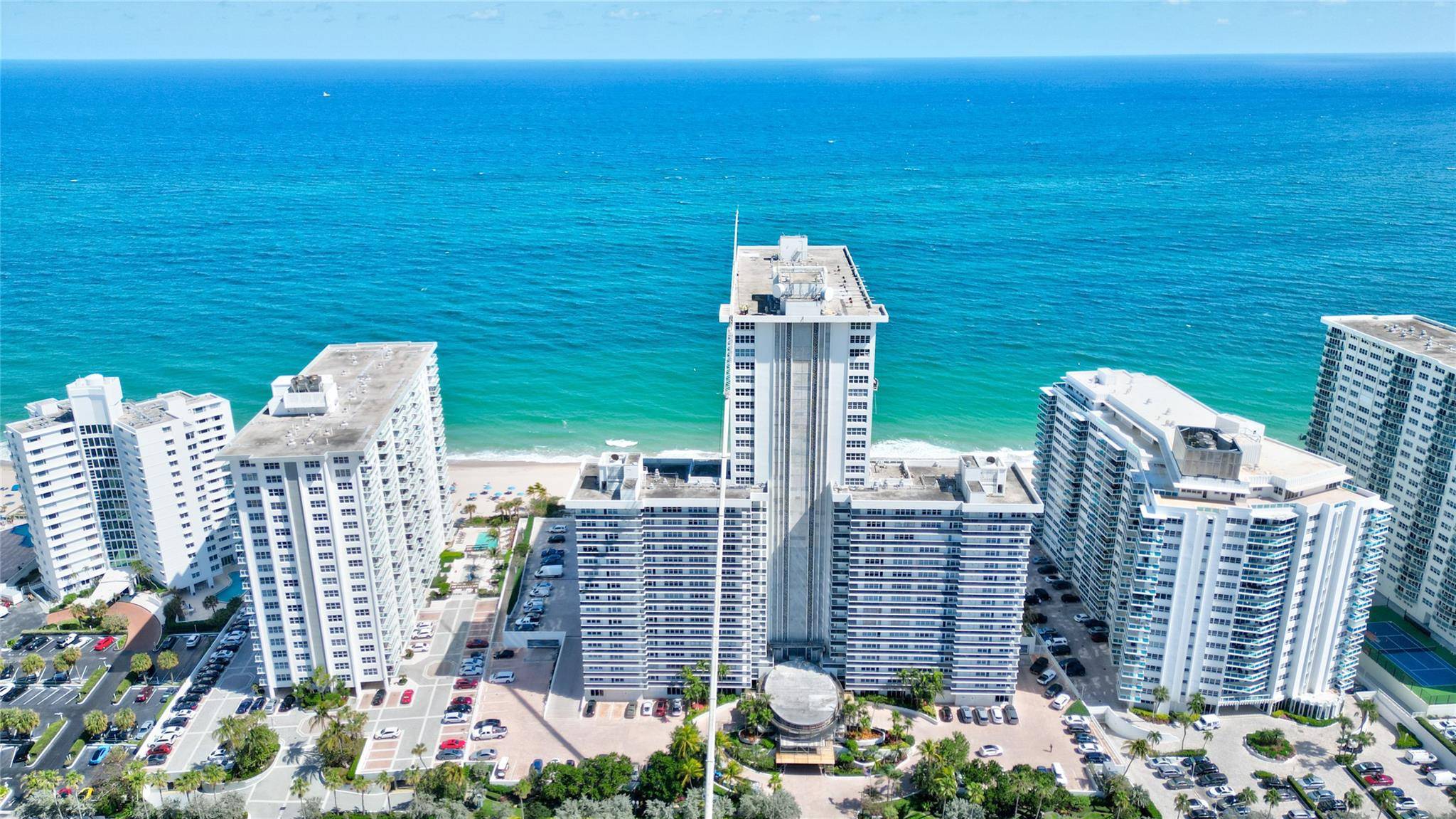 PLAYA DEL SOL CONDO - Residential