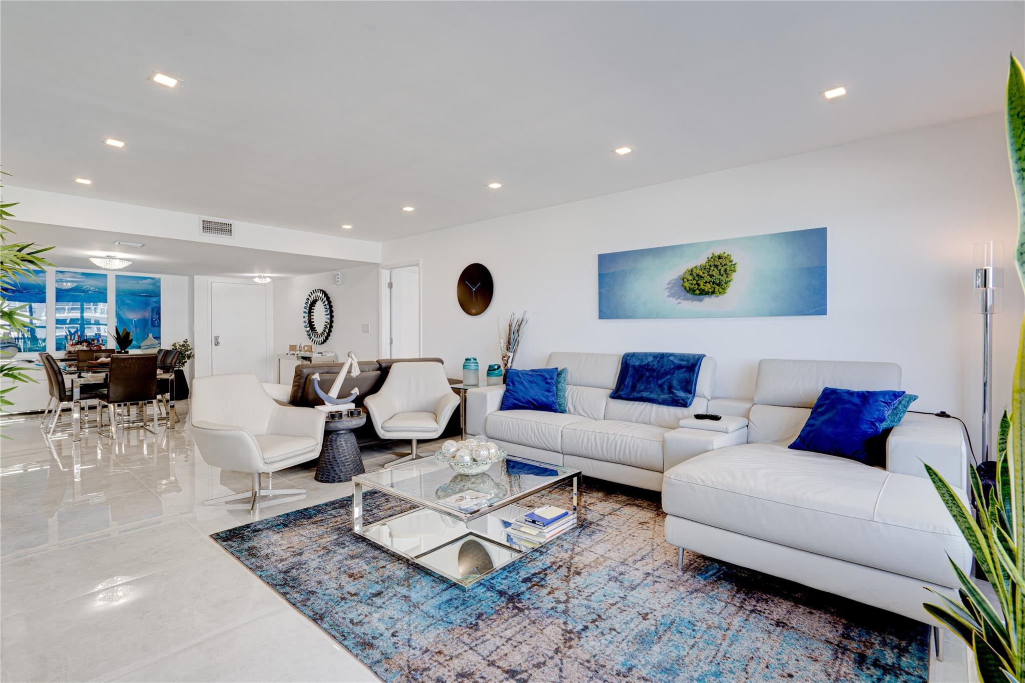 PLAYA DEL SOL CONDO - Residential